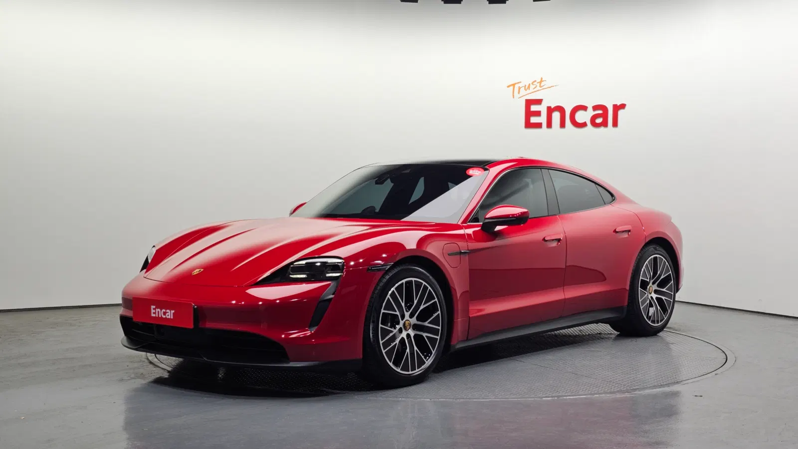 Porsche Taycan Base 2023 — photo 1 sur 26