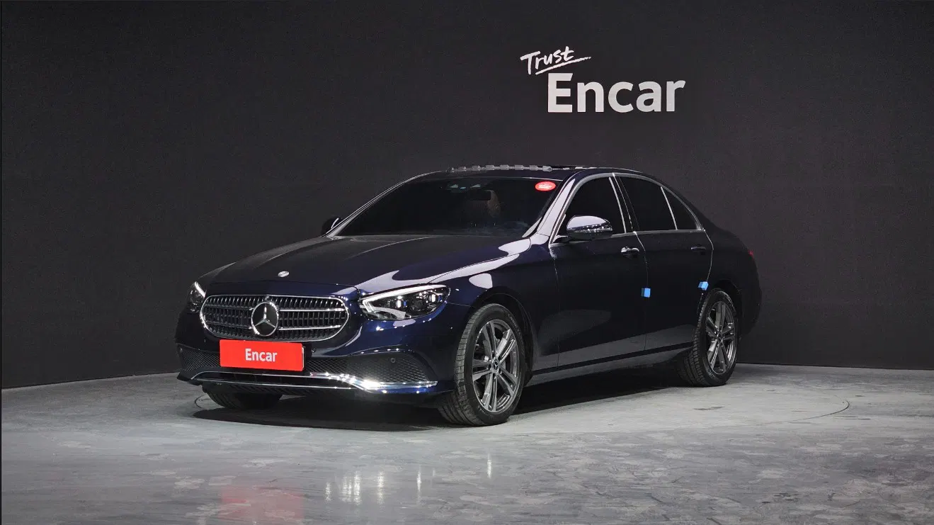 Mercedes-Benz Classe E E350 4MATIC Avantgarde (W213) 2022 — photo 1 sur 25