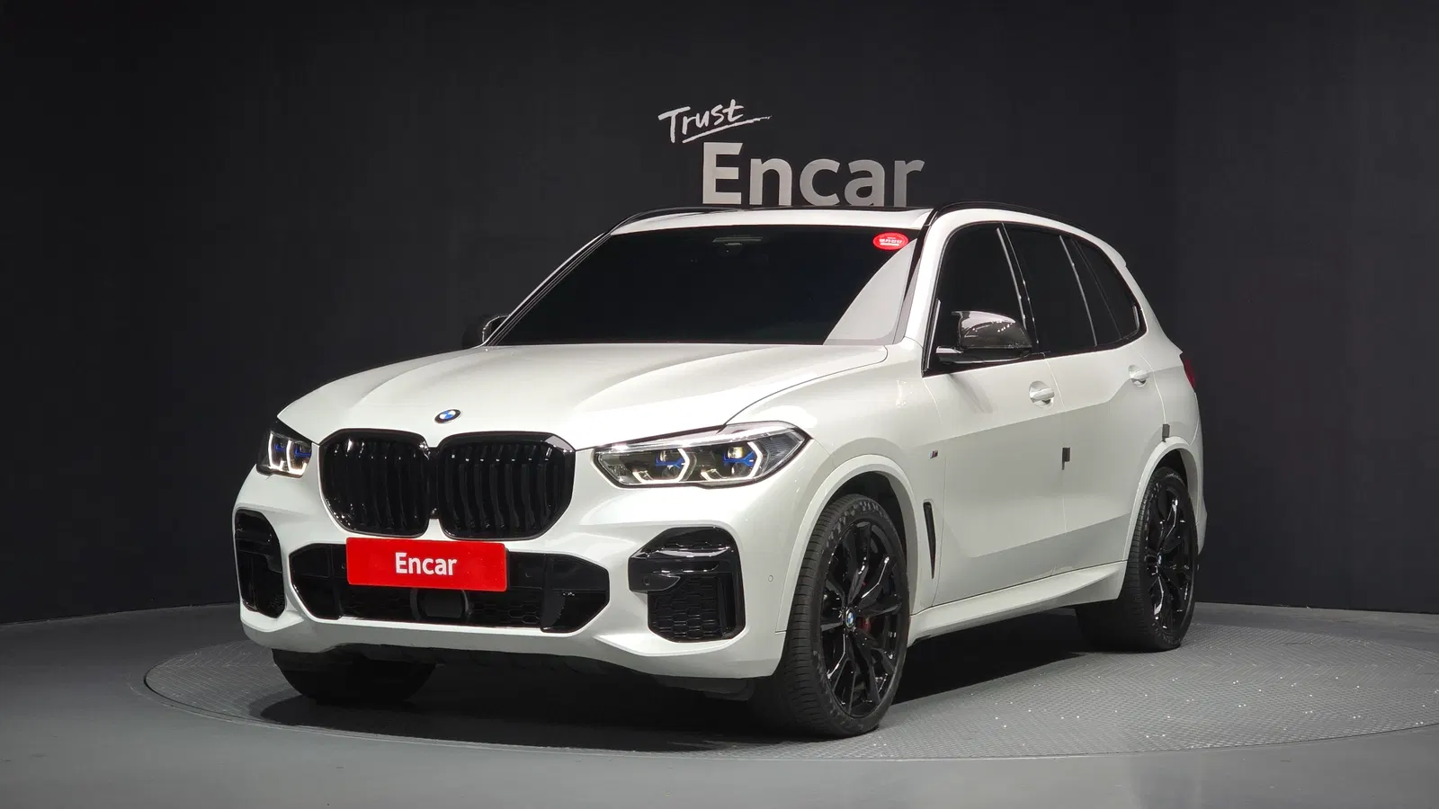 BMW X5 (G05) M50i 2022 — photo 1 sur 8