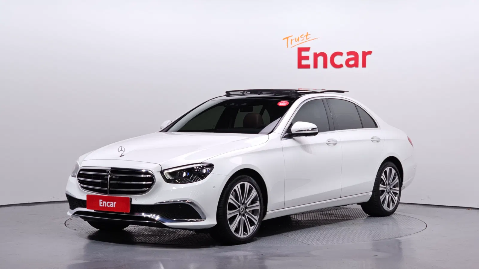 Mercedes-Benz Classe E E450 4MATIC Exclusive (W213) 2021 — photo 1 sur 8