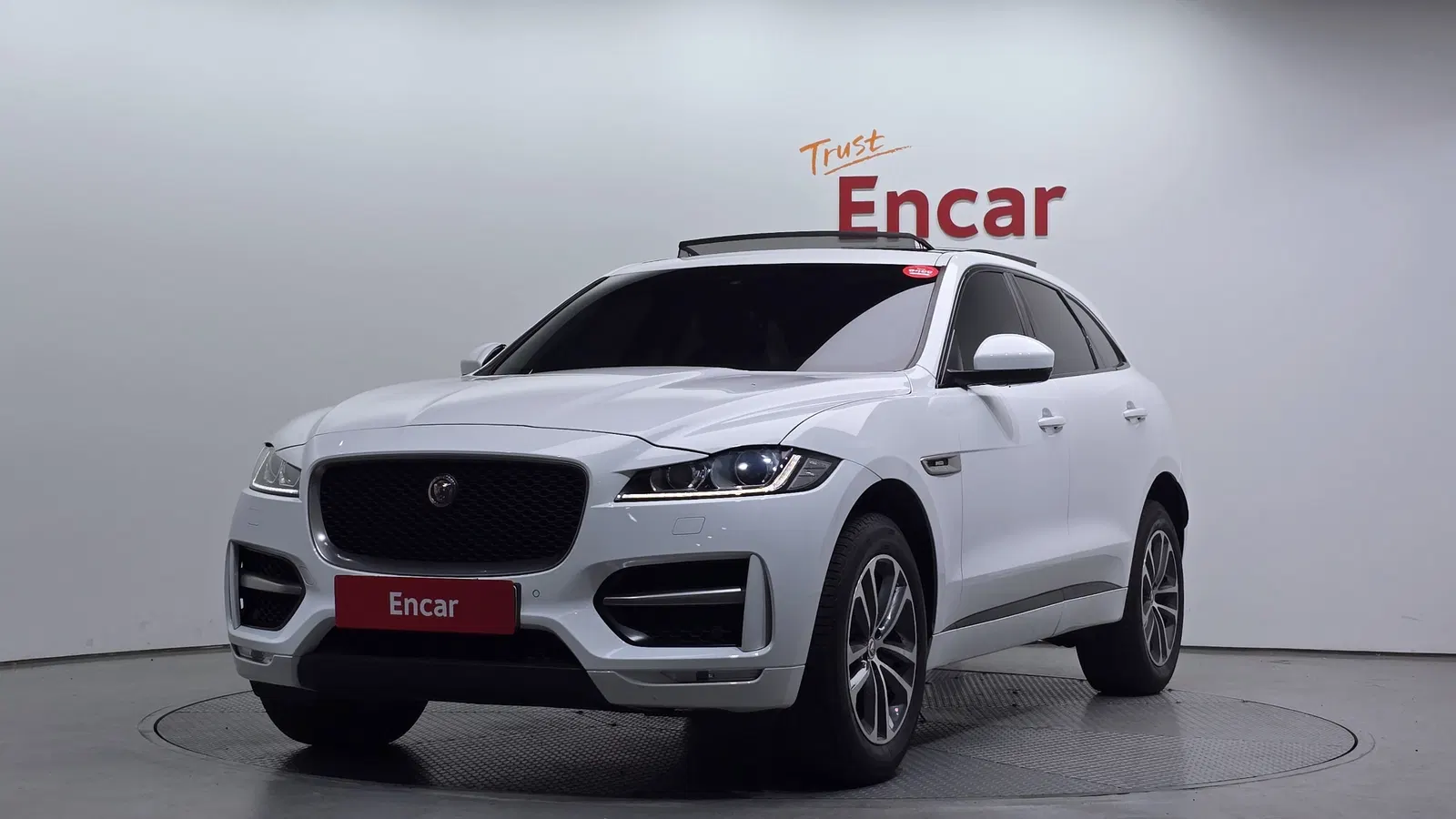 Jaguar F-PACE 20d R-Sport 2018 — photo 1 sur 20