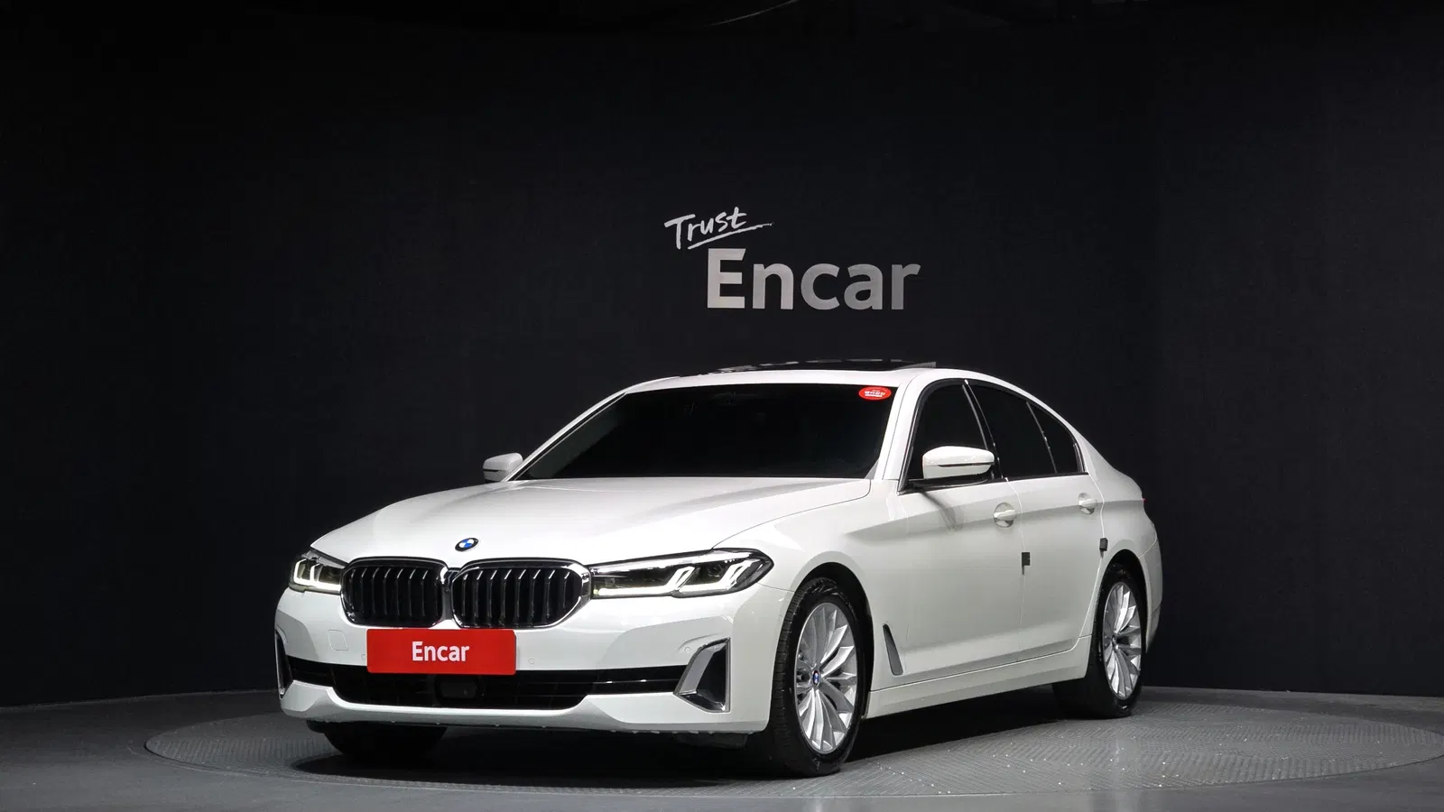 BMW Série 5 (G30) 520i Luxury 2023 — photo 1 sur 20