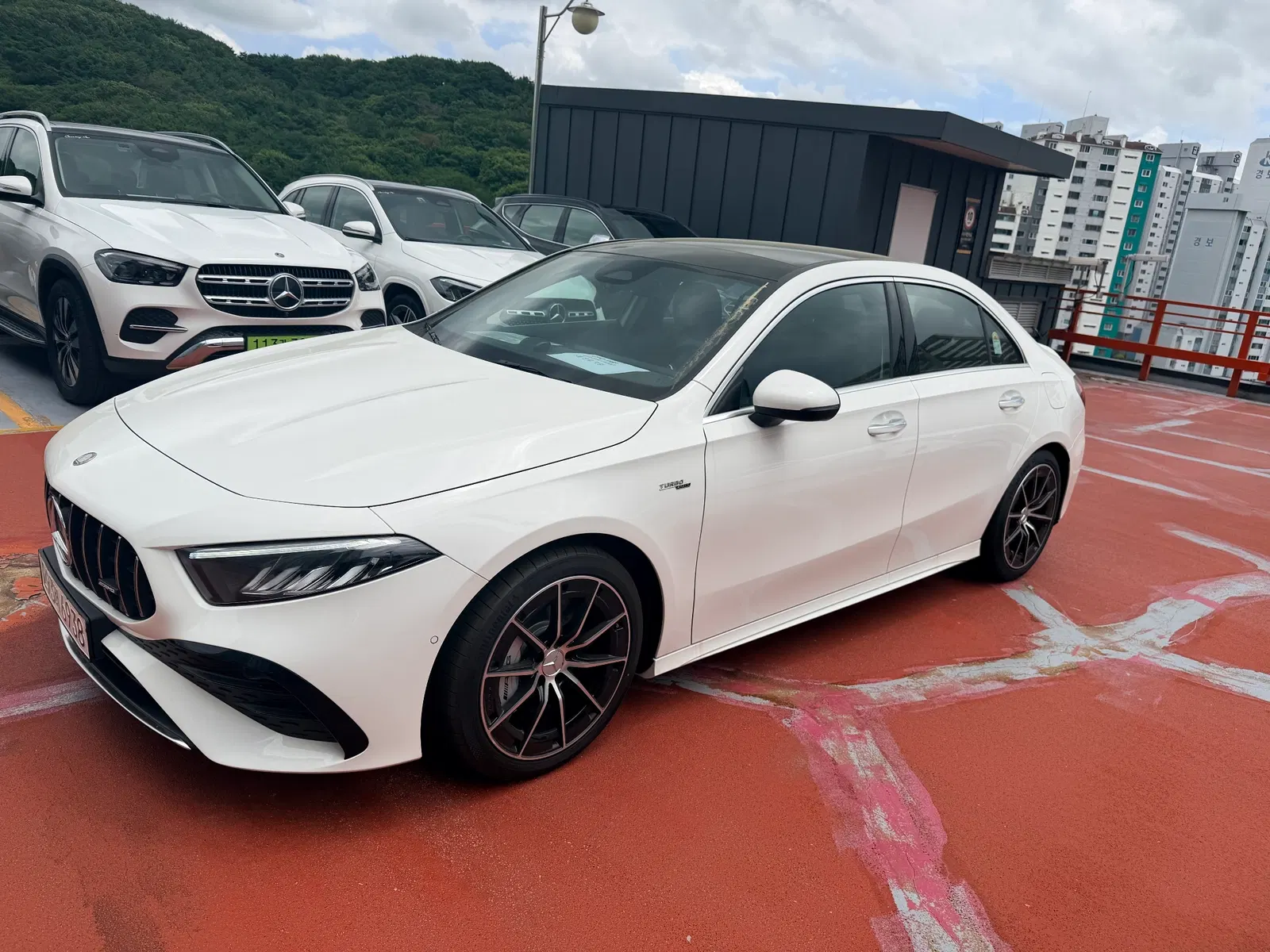 Mercedes-AMG Classe A A35 S 4MATIC Berline (W177) 2024 — photo 1 sur 9