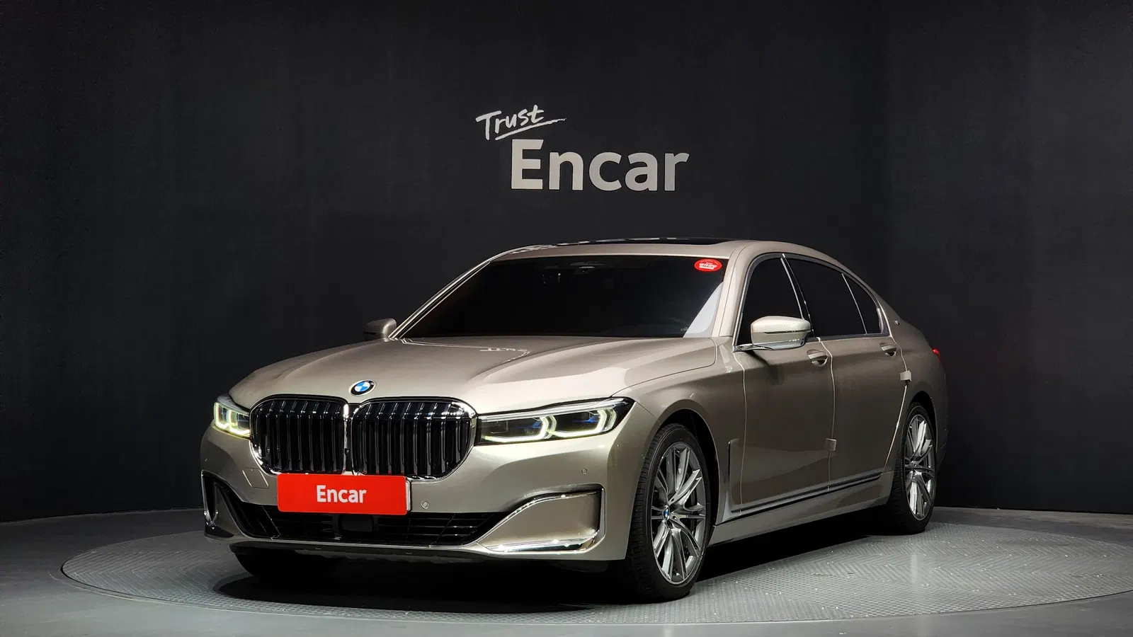 BMW Série 7 (G11) M760Li xDrive V12 Excellence 2021 — photo 1 sur 20