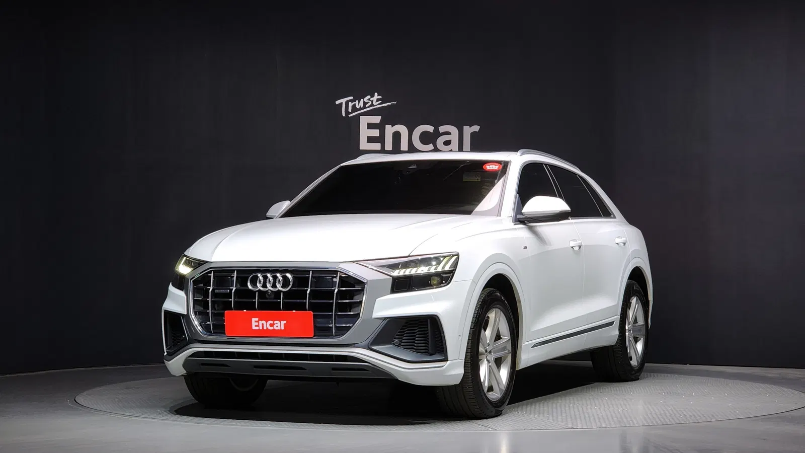 Audi Q8 (4M) 45 TDI Quattro Premium 2020 — photo 1 sur 20