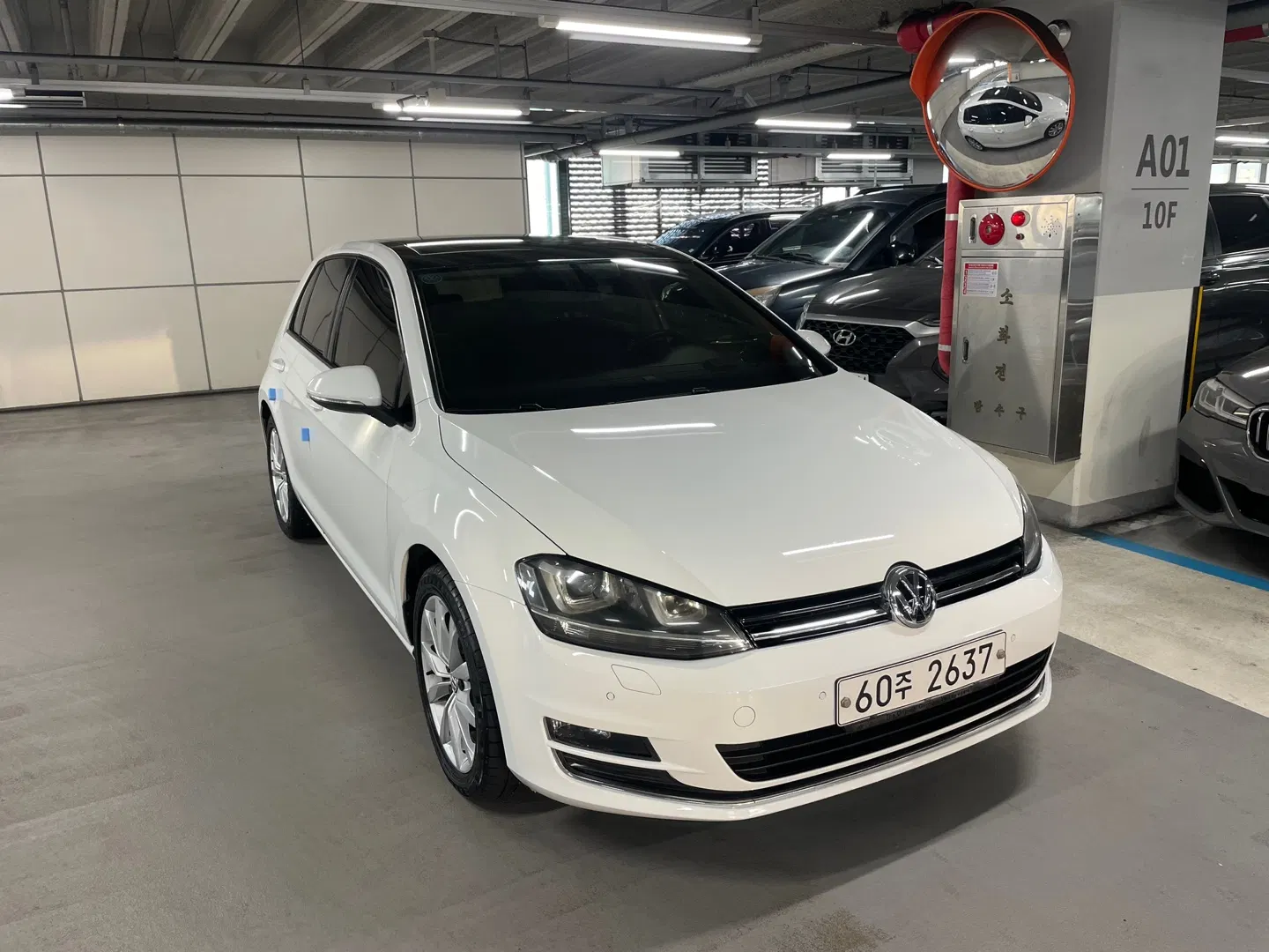 Volkswagen Golf 7e génération 2.0 TDI 2015 — photo 1 sur 26