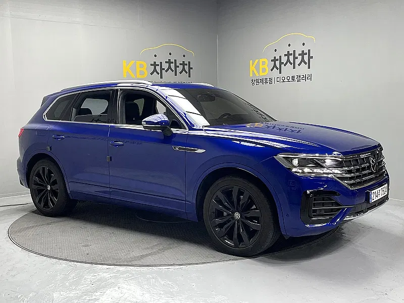 Volkswagen Touareg 3e génération 3.0 TDI R-Line 2023 — photo 1 sur 26