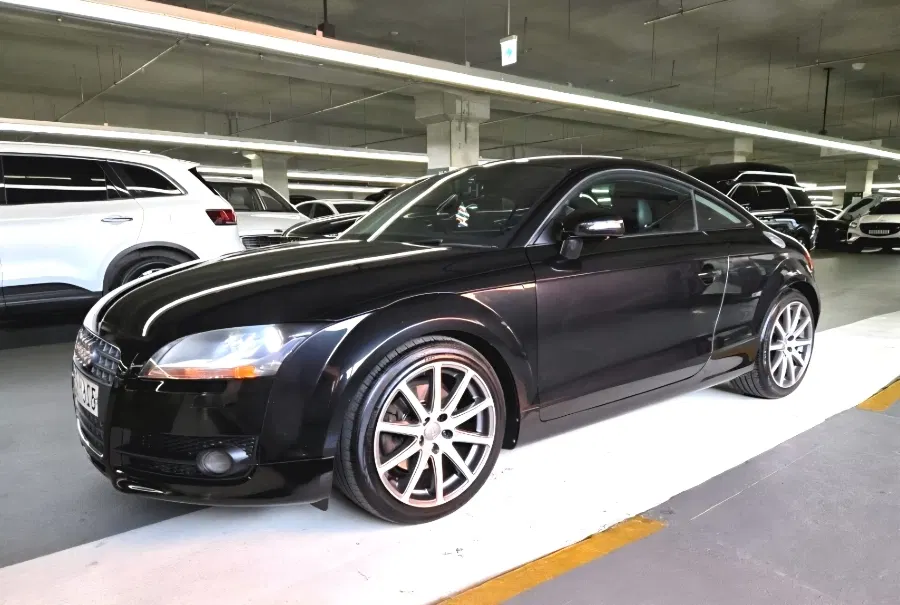 Audi TT Coupé 2.0 TFSI 2010 — photo 1 sur 26