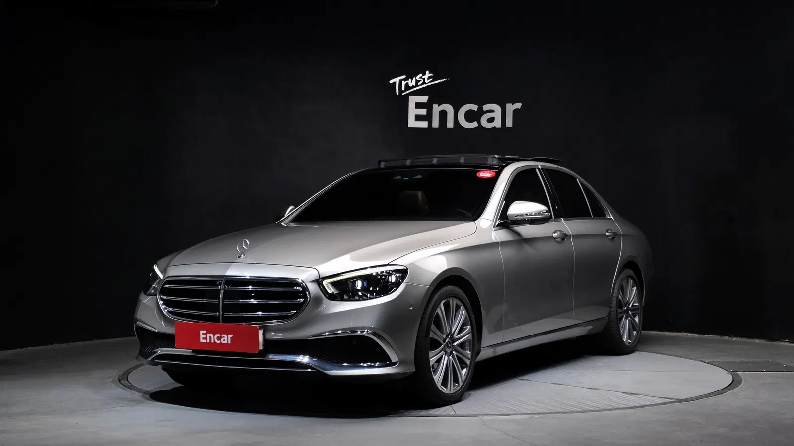 Mercedes-Benz Classe E E450 4MATIC Exclusive (W213) 2021 — photo 1 sur 20