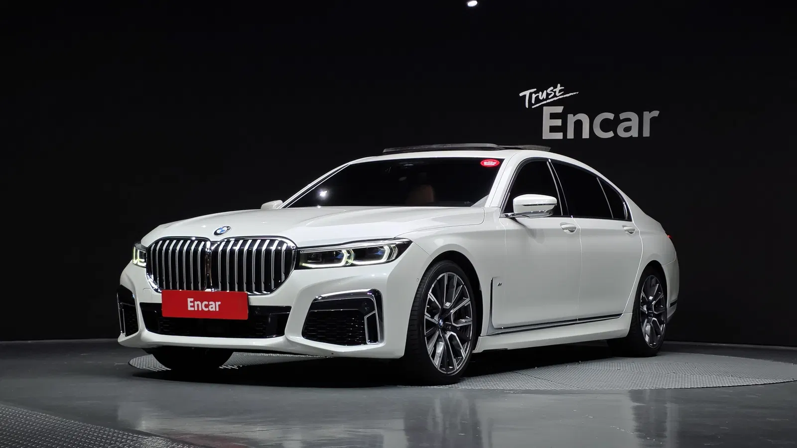 BMW Série 7 (G11) 740Li xDrive M Sport 2022 — photo 1 sur 20
