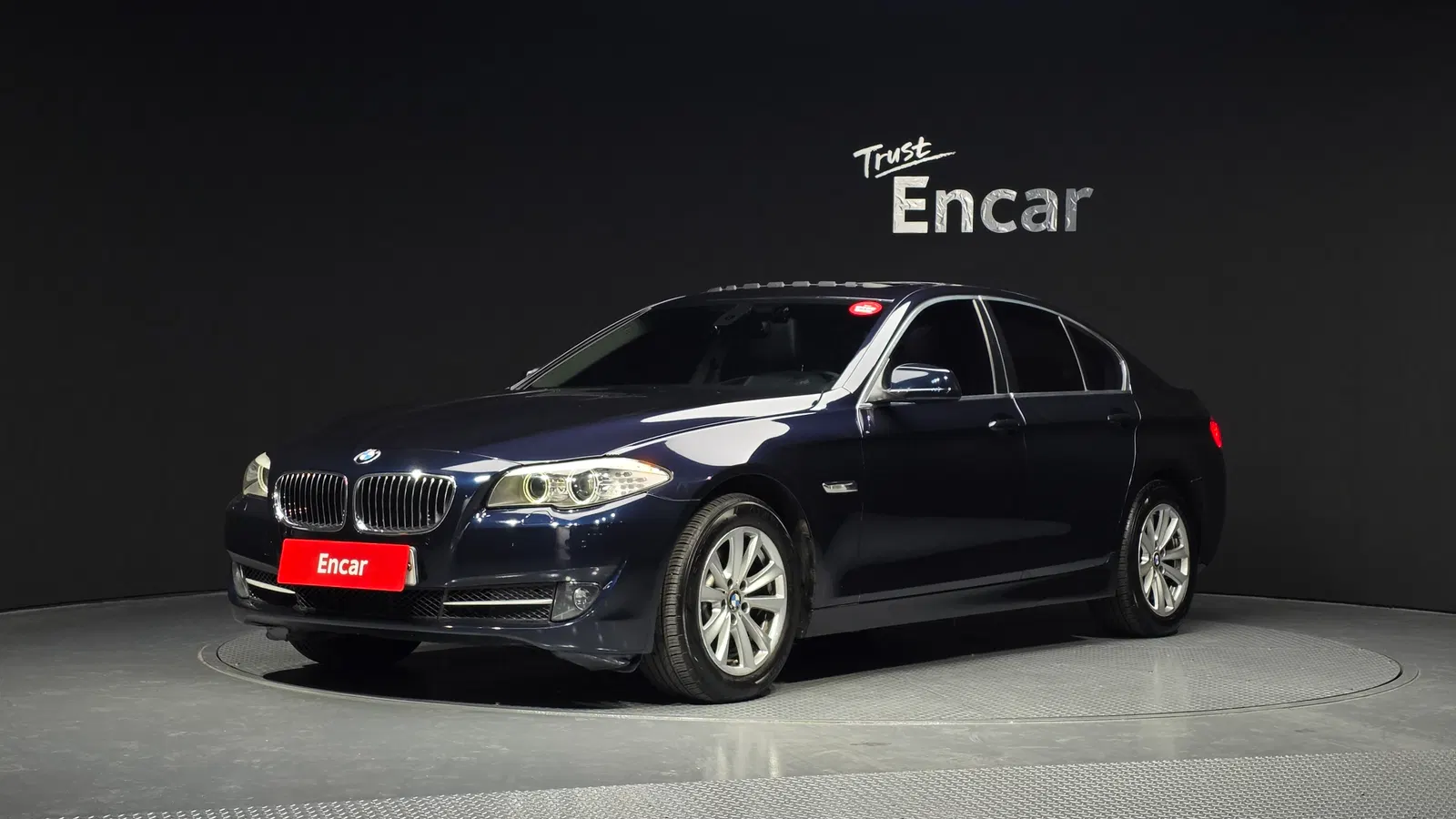 BMW Série 5 (F10) 523i 2010 — photo 1 sur 20