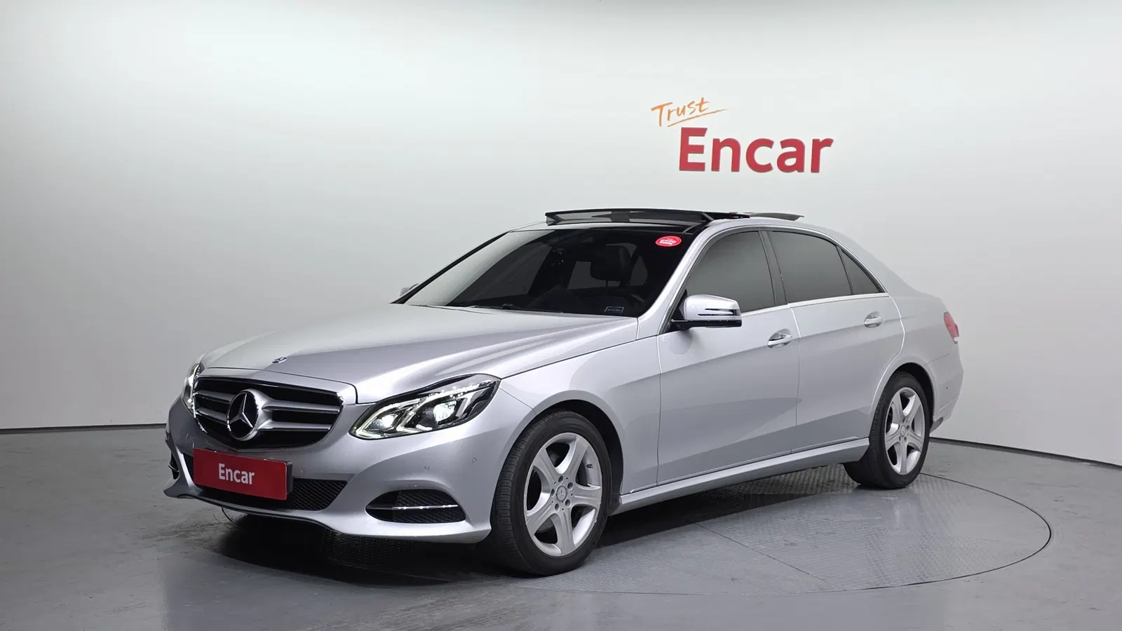 Mercedes-Benz Classe E E250 CDI 4MATIC (W212) 2014 — photo 1 sur 20