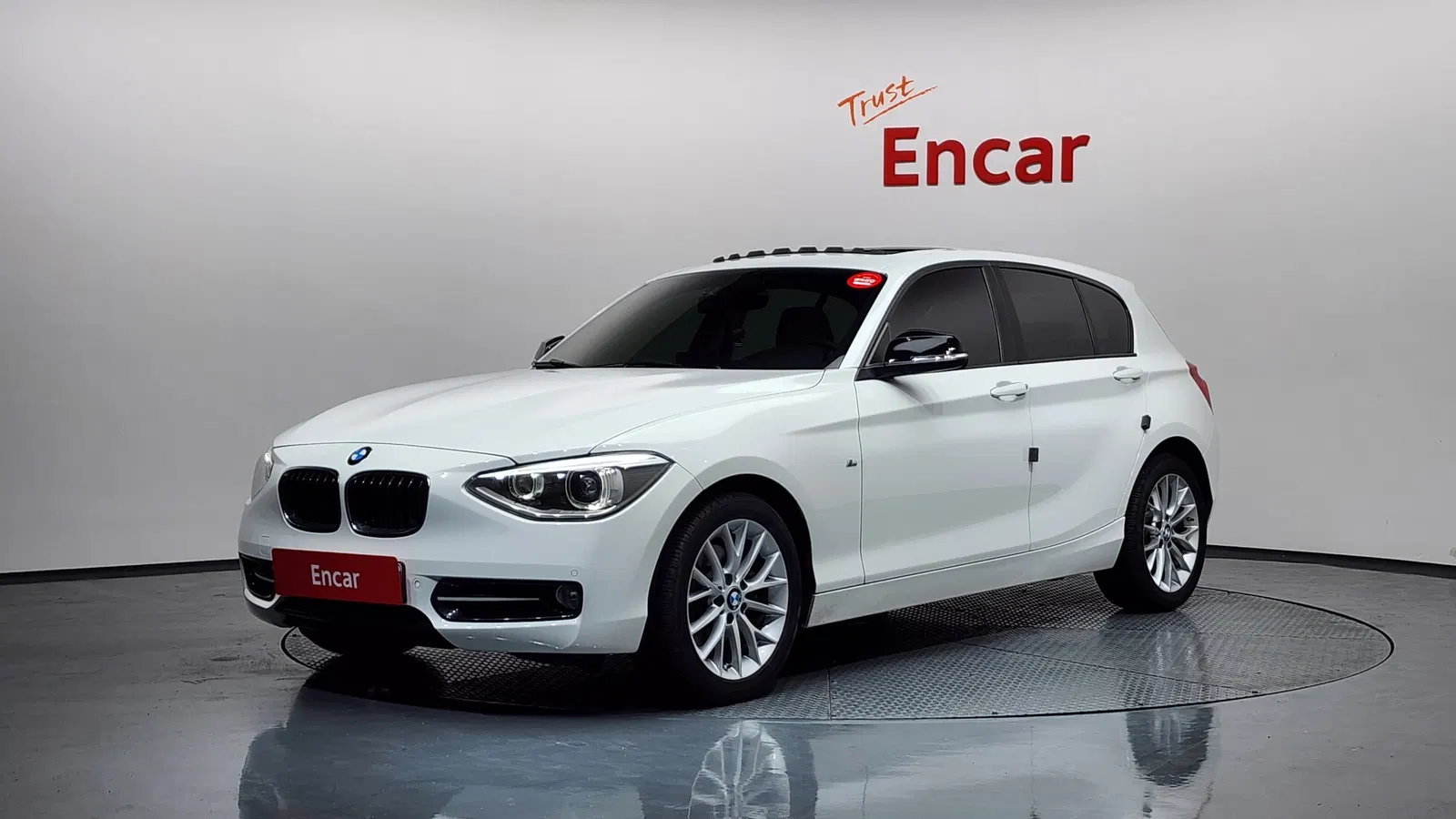 BMW Série 1 (F20) 118d Sport 5 portes 2015 — photo 1 sur 20