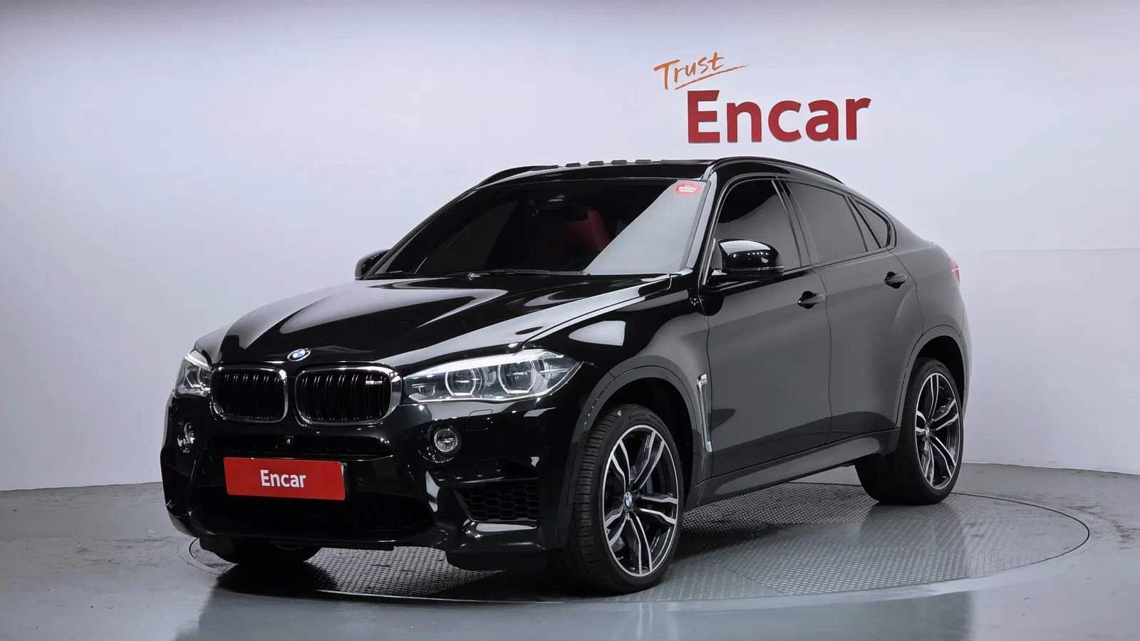 BMW X6M (F16) 4.4 2017 — photo 1 sur 20