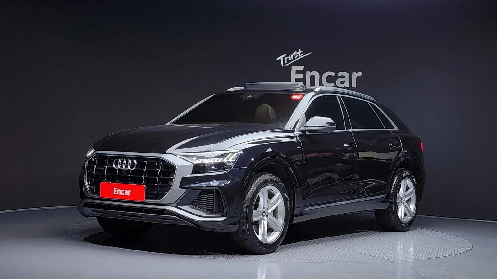 Audi Q8 (4M) 45 TDI Quattro Premium 2021 — photo 1 sur 26
