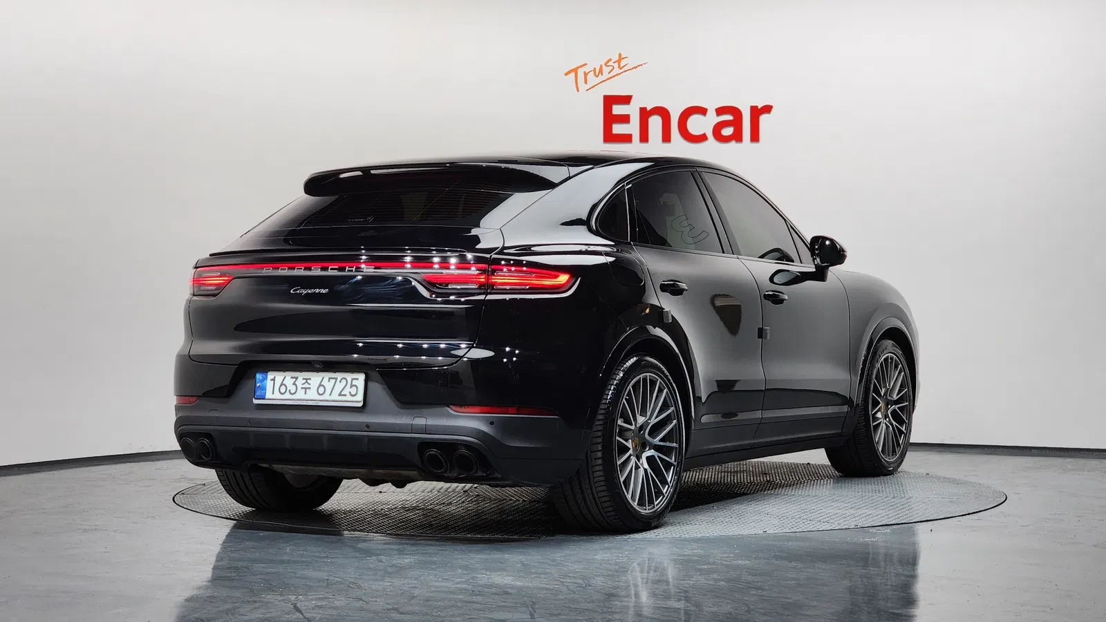 Porsche Cayenne (PO536) 3.0 Coupé Platinum Edition 2023 — photo 1 sur 20