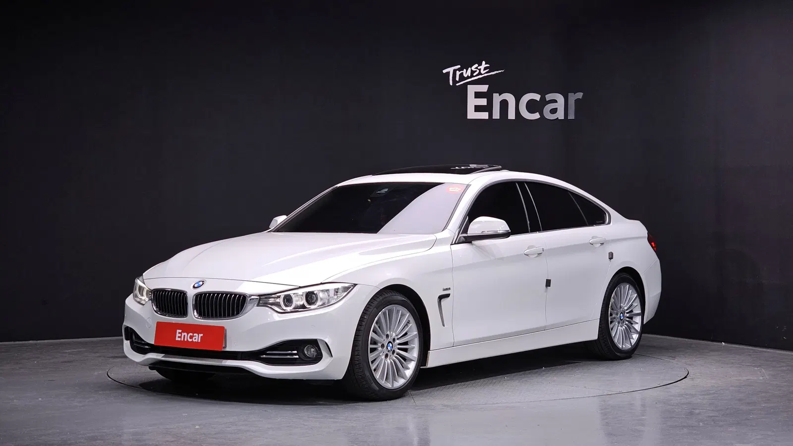 BMW Série 4 (F32) 420i Luxury GranCoupé 2016 — photo 1 sur 8