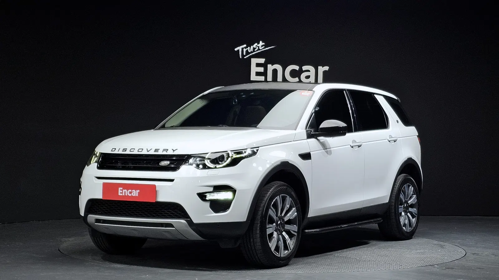Land Rover Discovery Sport 2.0 TD4 HSE Luxury 2018 — photo 1 sur 20