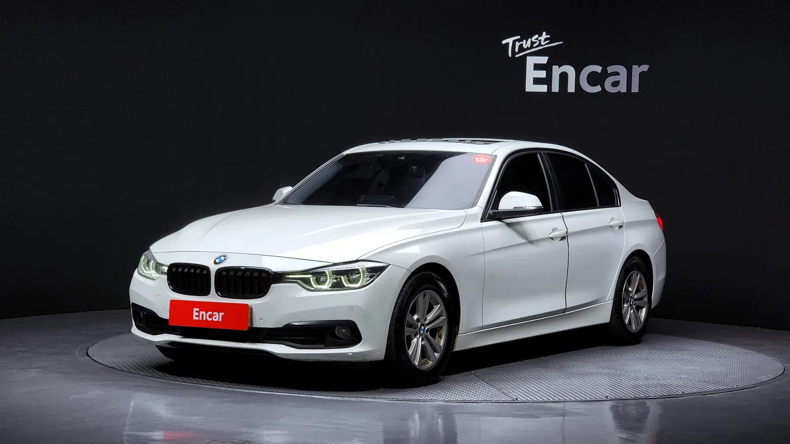 BMW Série 3 (F30) 320d EDEdition 2016 — photo 1 sur 20