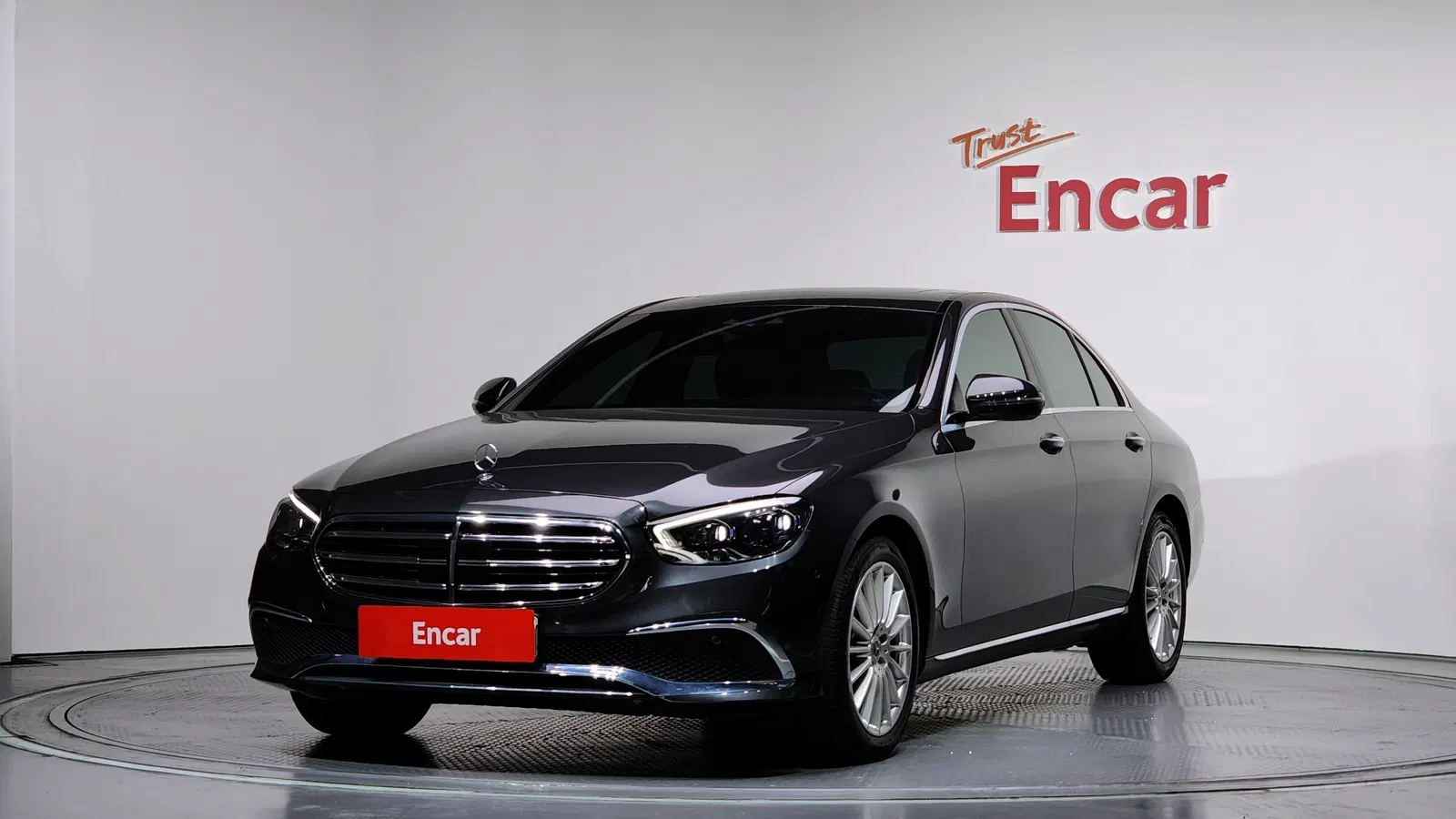 Mercedes-Benz Classe E E250 Exclusive (W213) 2021 — photo 1 sur 20