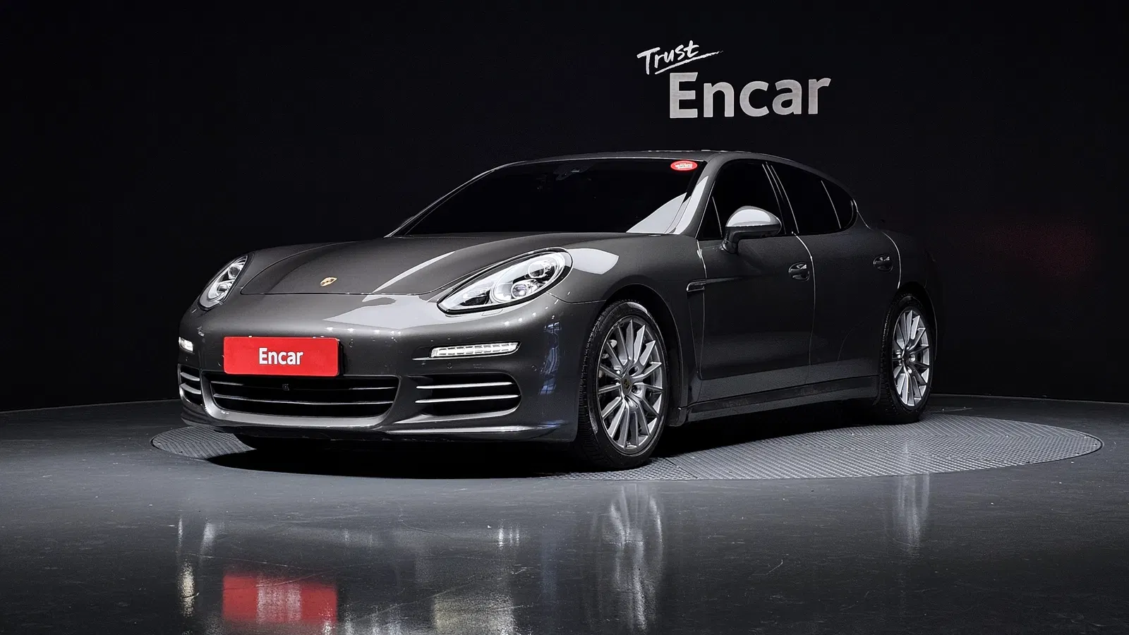 Porsche Panamera 3.6 AWD Edition 2016 — photo 1 sur 26