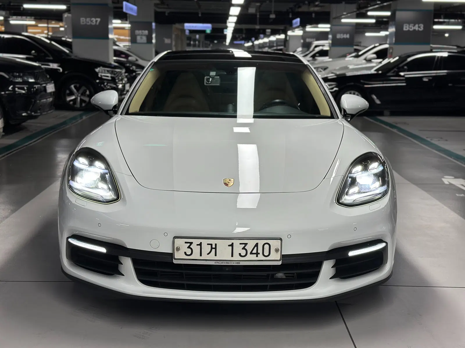 Porsche Panamera (971) 3.0 AWD 2018 — photo 1 sur 26