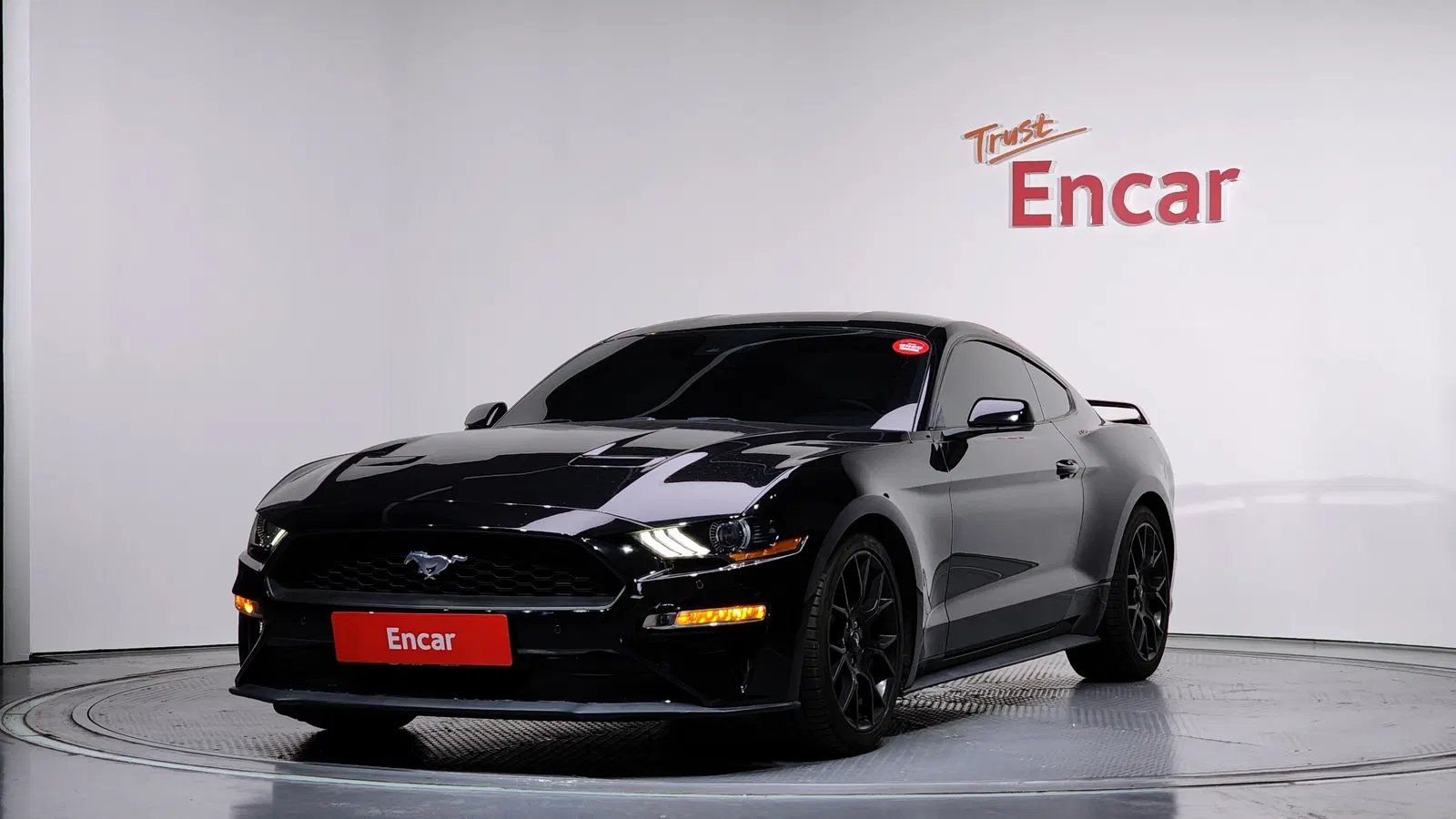 Ford Mustang Coupé 2018 — photo 1 sur 20
