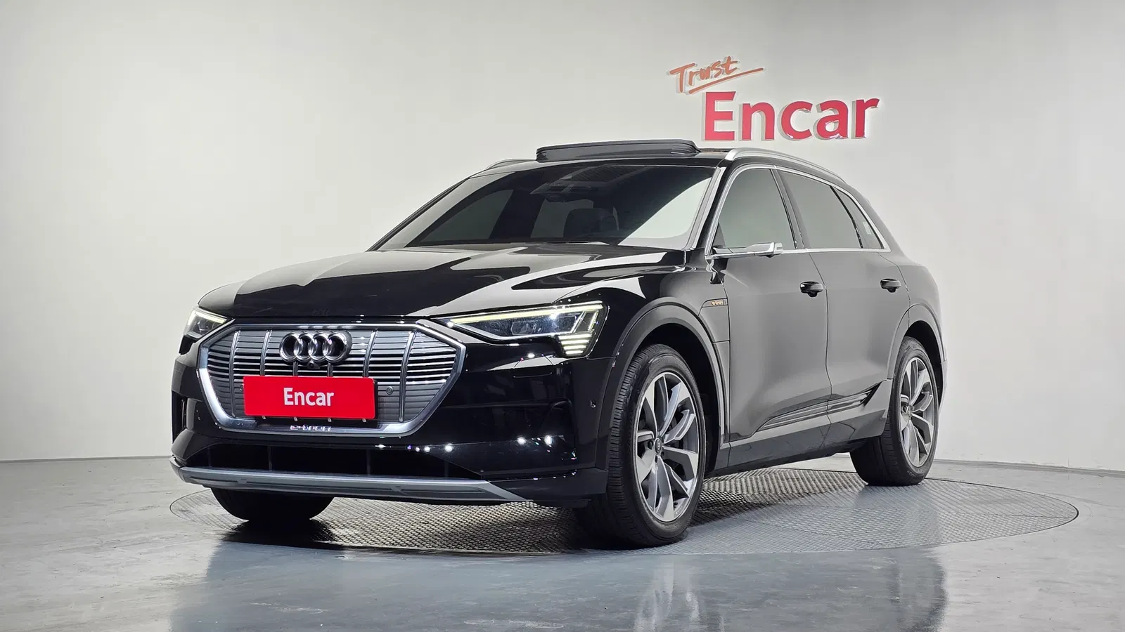 Audi e-tron 55 Quattro 2022 — photo 1 sur 20