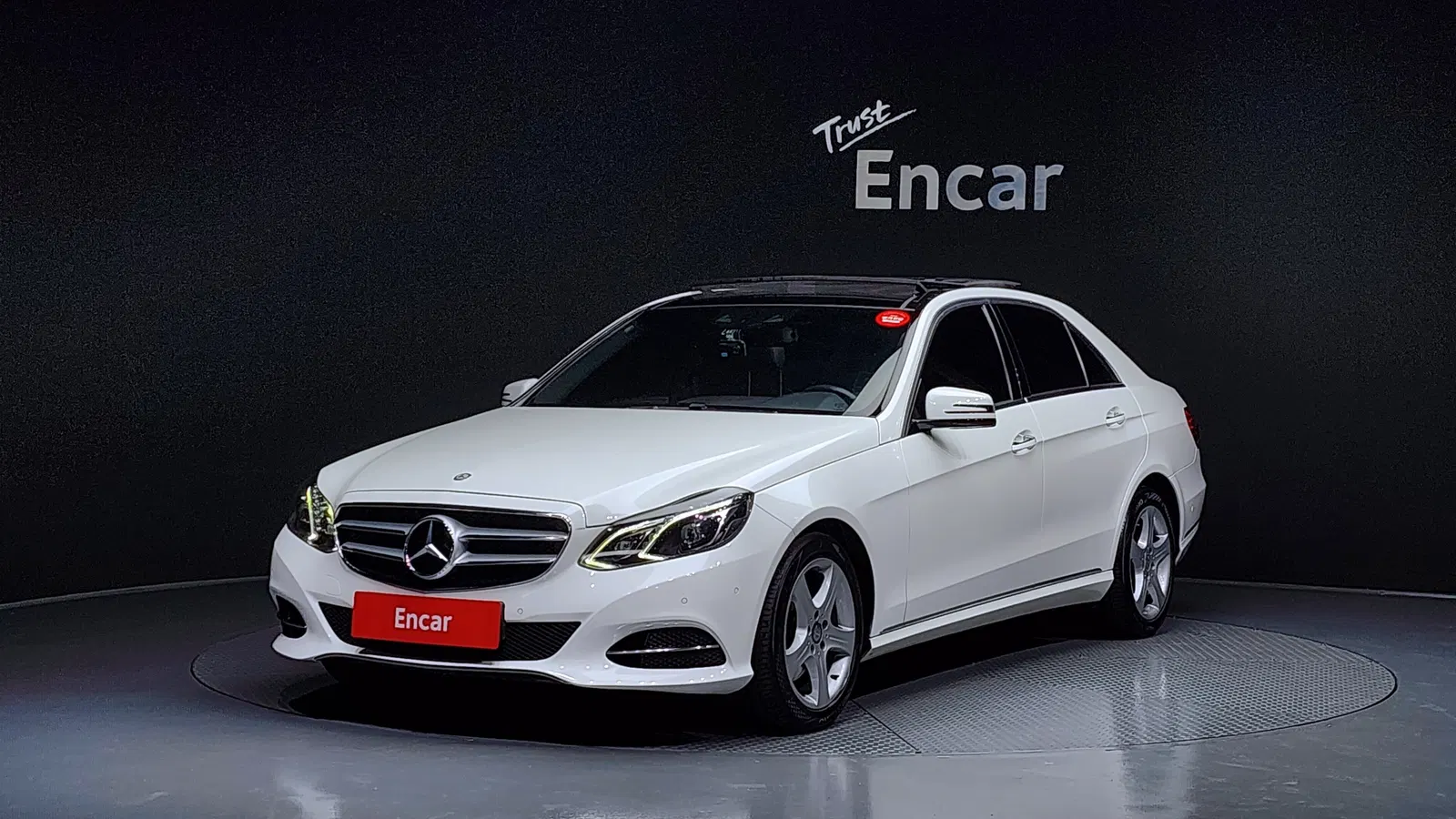 Mercedes-Benz Classe E E250 CDI 4MATIC (W212) 2014 — photo 1 sur 20