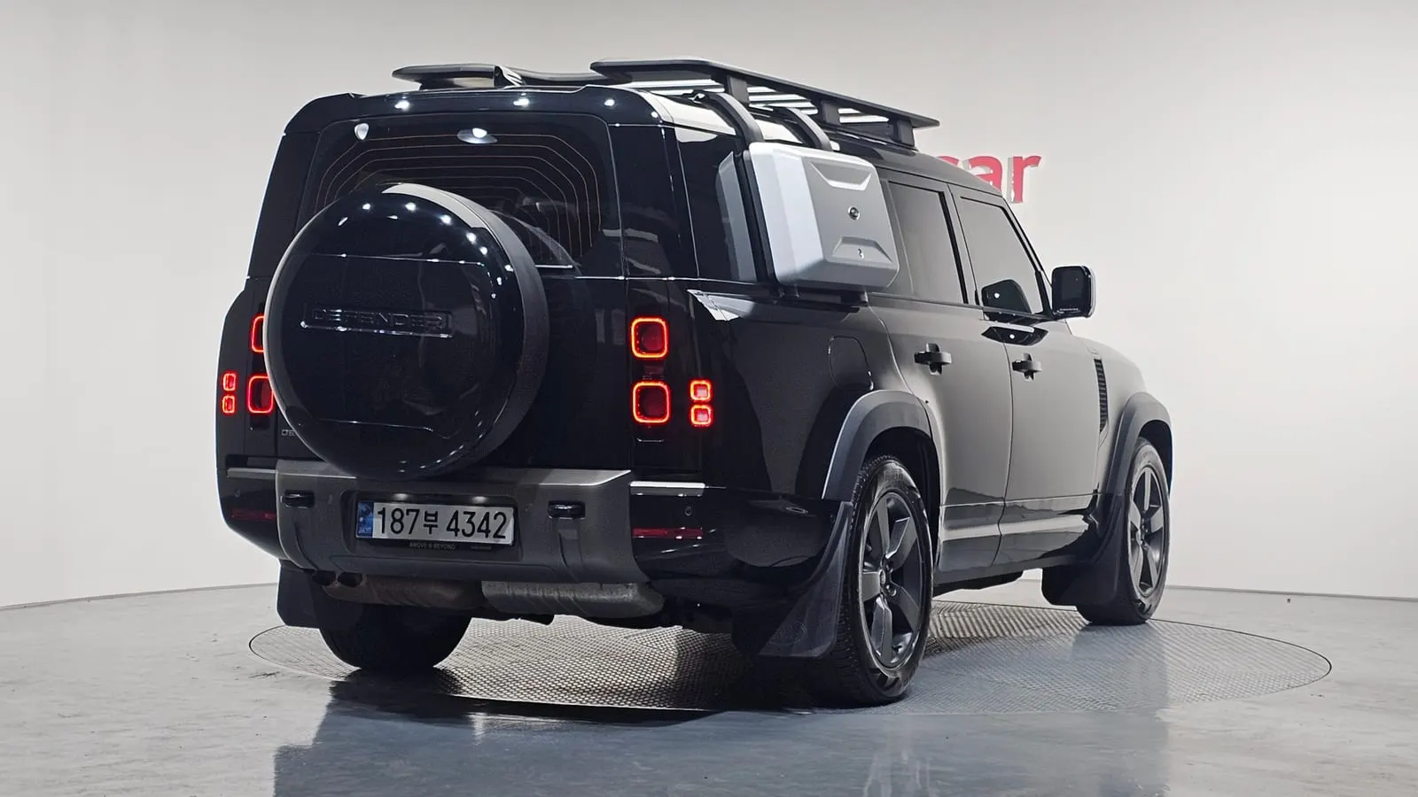 Land Rover Defender (L663) 130 D300 X-Dynamic HSE 2024 — photo 1 sur 20