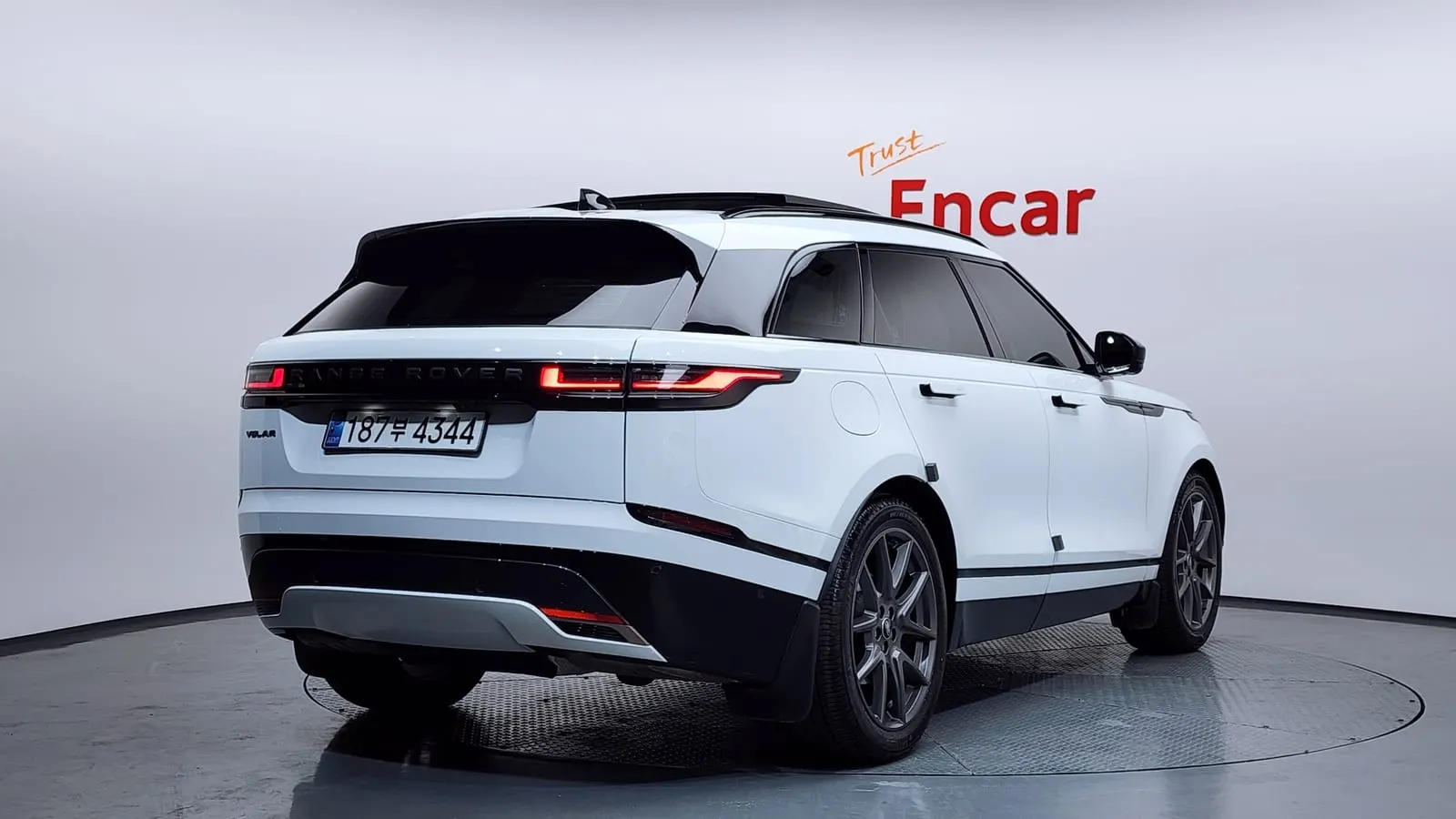 Land Rover Range Rover Velar 3.0 P400 Dynamic HSE 2025 — photo 1 sur 20