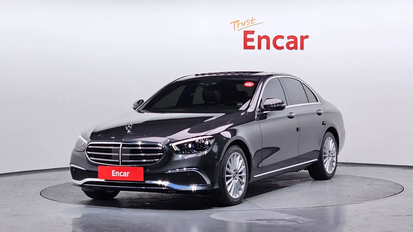 Mercedes-Benz Classe E E250 Exclusive (W213) 2021 — photo 1 sur 26
