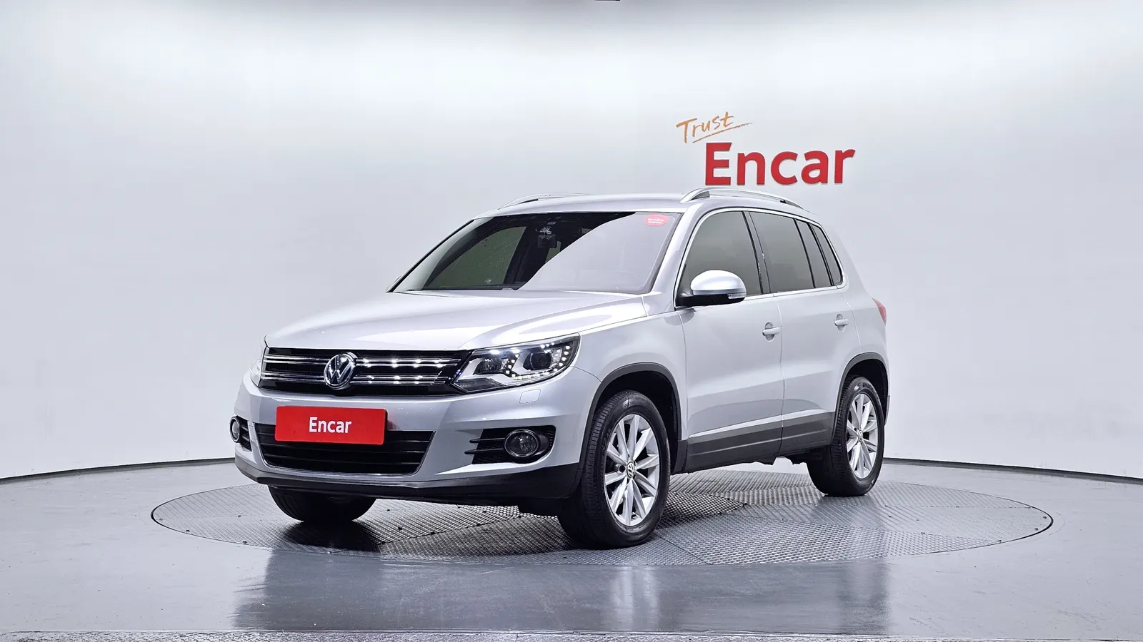 Volkswagen Tiguan 2.0 TDI Comfort 2014 — photo 1 sur 20