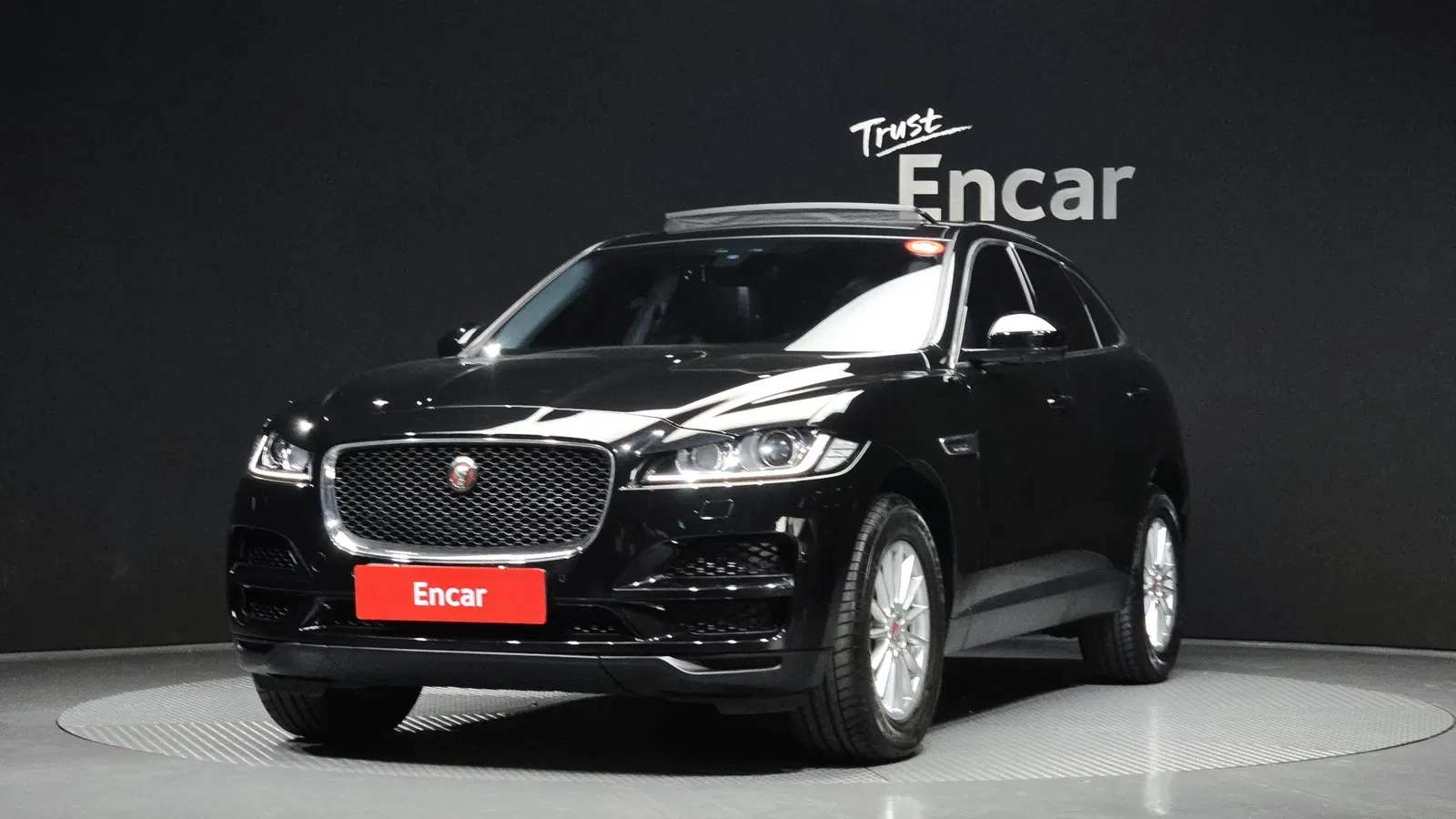 Jaguar F-PACE 20d Prestige 2017 — photo 1 sur 20