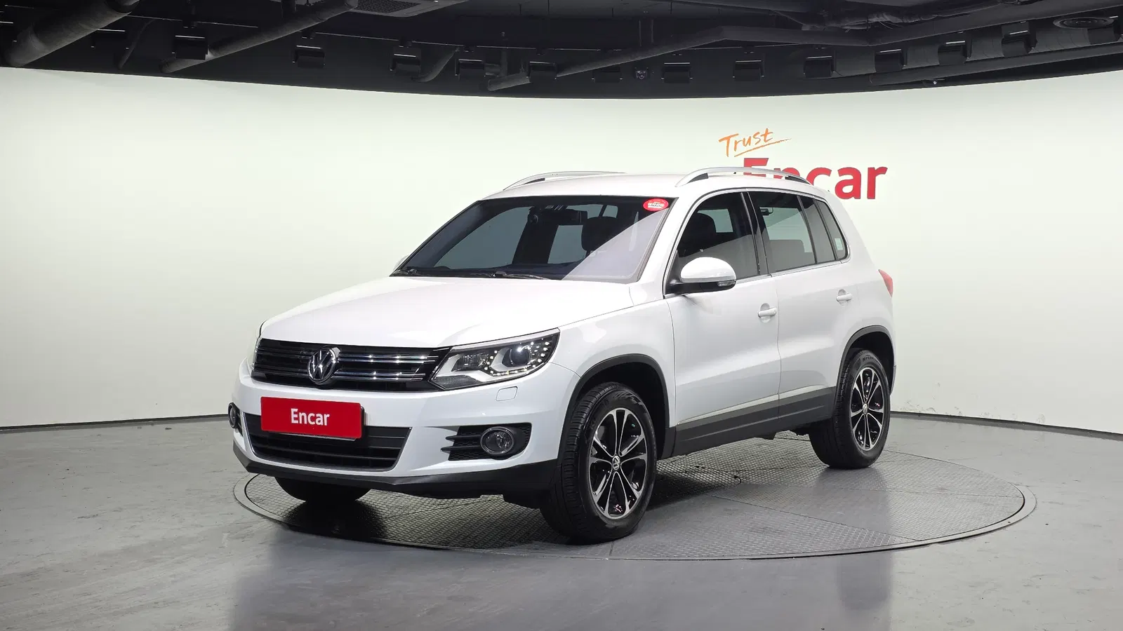 Volkswagen Tiguan 2.0 TDI Comfort 2014 — photo 1 sur 20