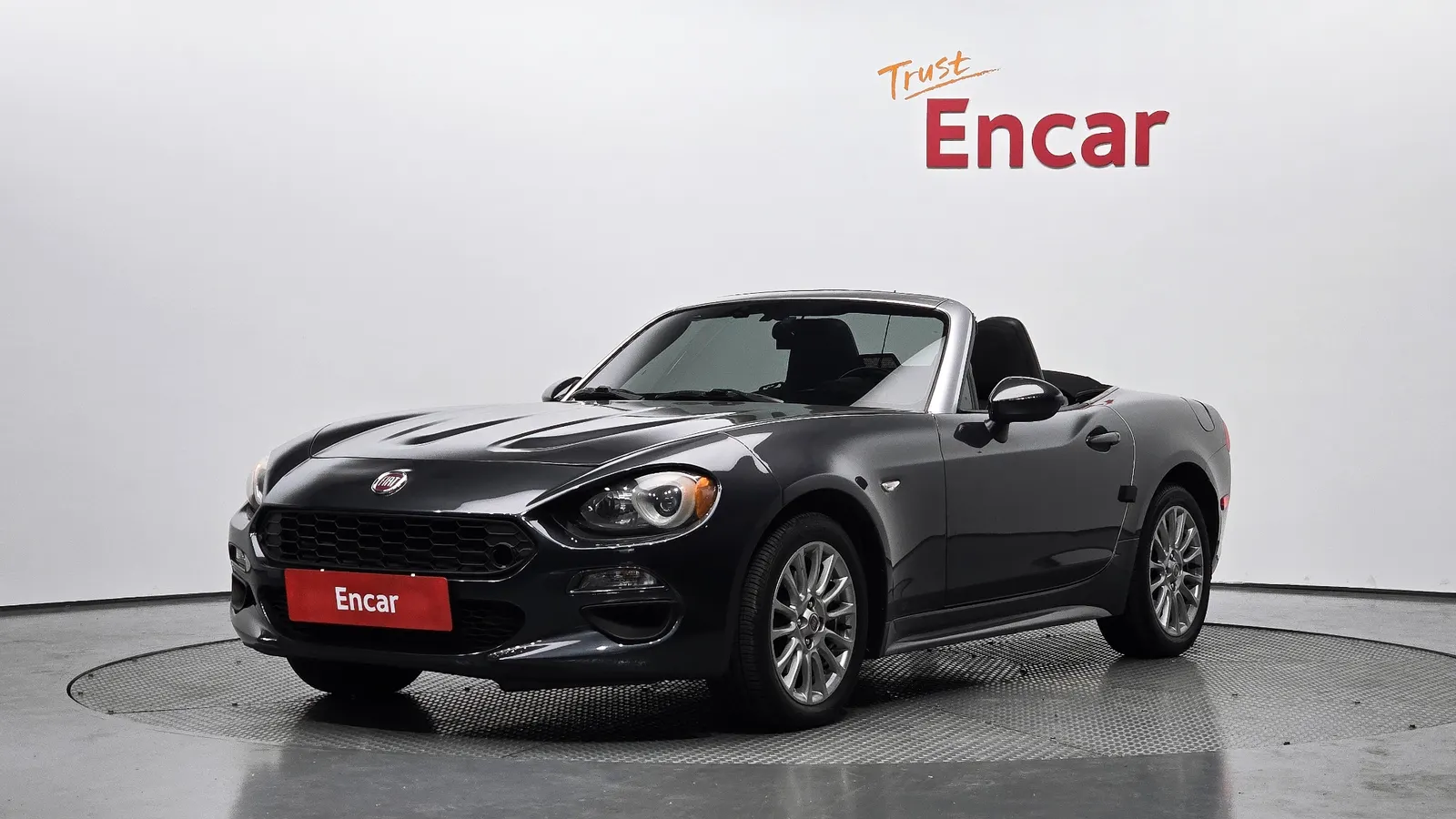 Fiat 124 Spyder 1.4 2017 — photo 1 sur 20