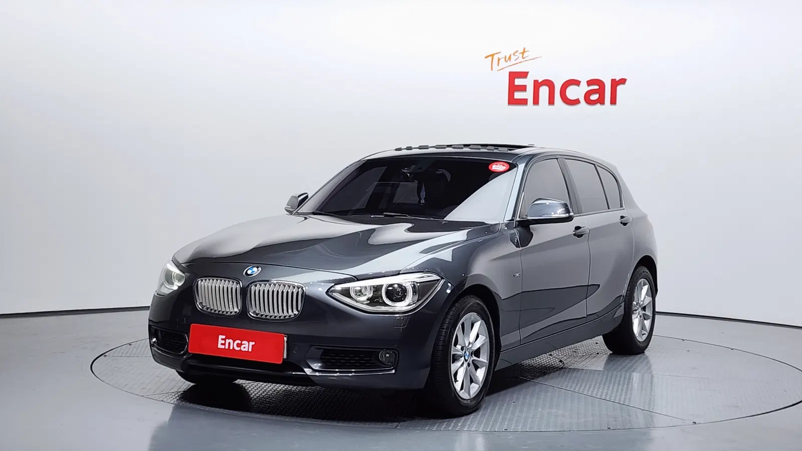 BMW Série 1 (F20) 118d Urban Pack1 5 portes 2014 — photo 1 sur 26