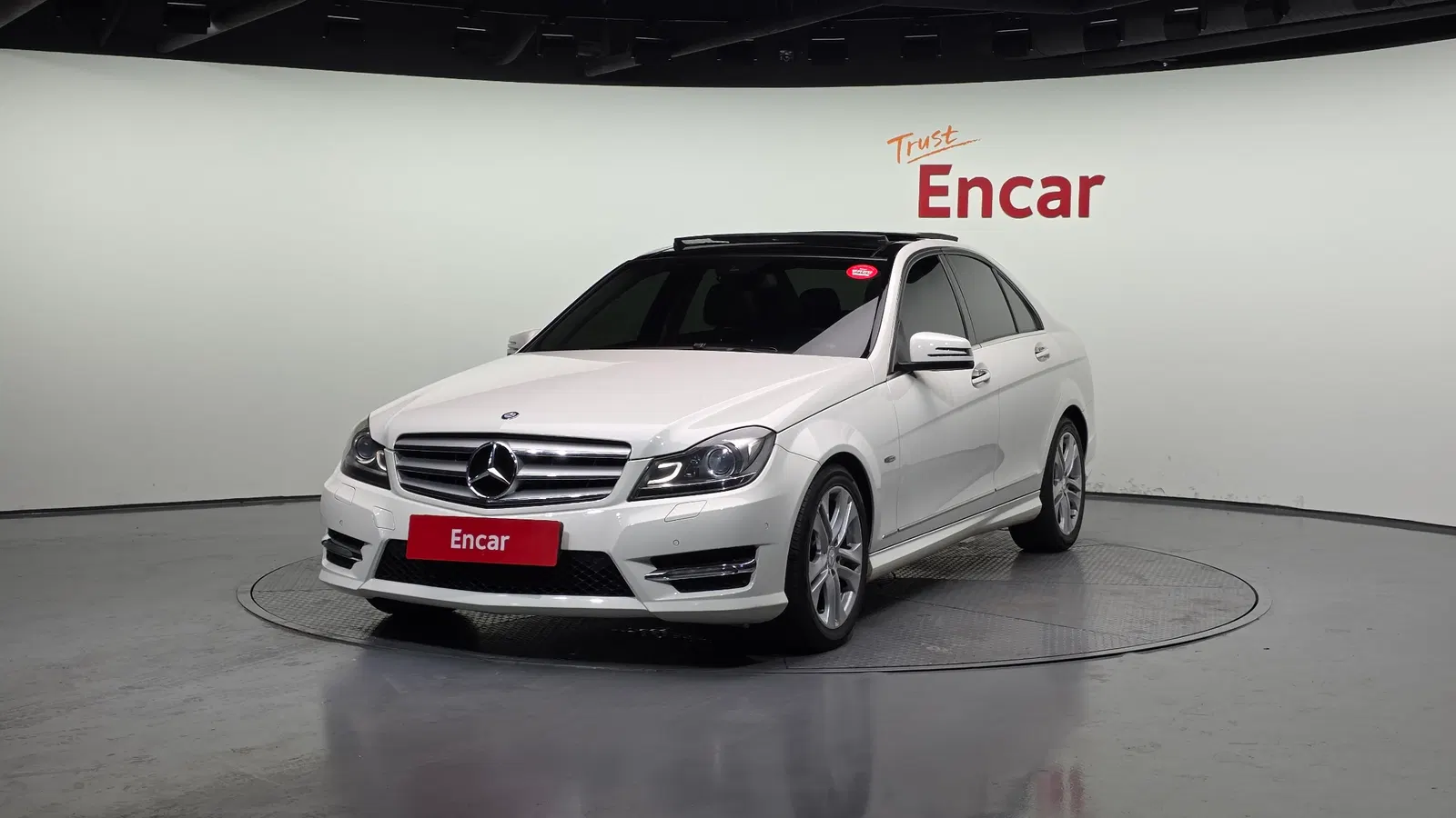 Mercedes-Benz Classe C C200 CGI Avantgarde (W204) 2012 — photo 1 sur 20