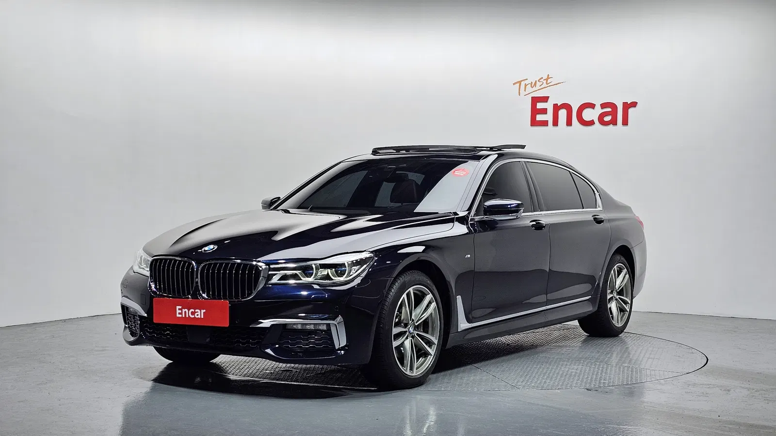 BMW Série 7 (G11) 740Li xDrive M Sport 2017 — photo 1 sur 26