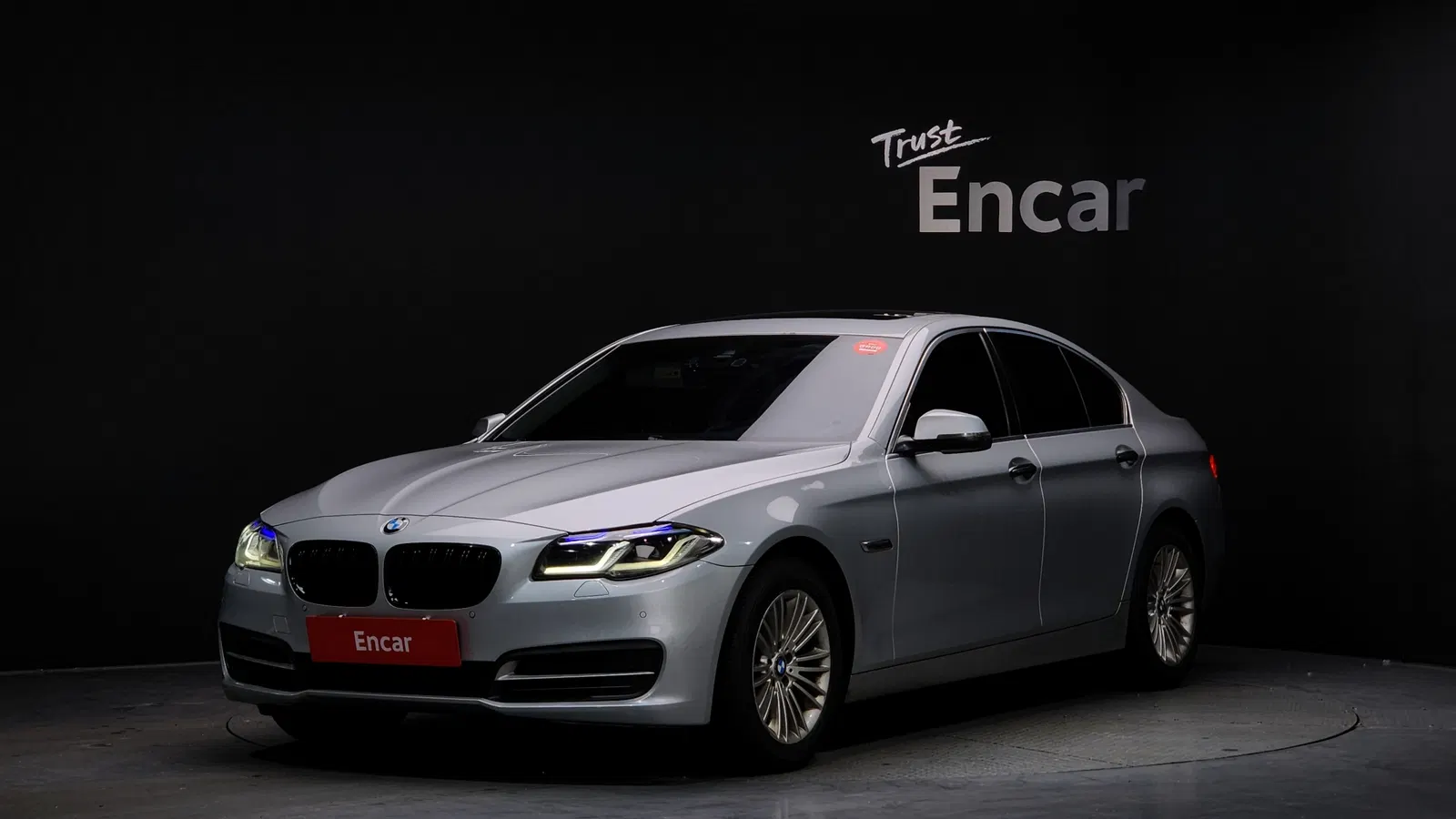BMW Série 5 (F10) 520d xDrive 2014 — photo 1 sur 26