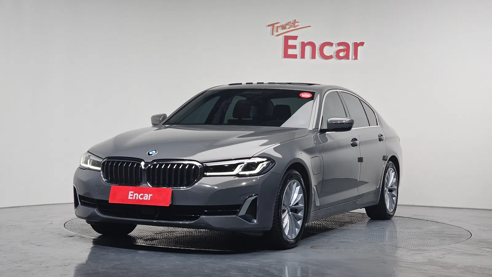 BMW Série 5 (G30) 530e Luxury 2021 — photo 1 sur 20