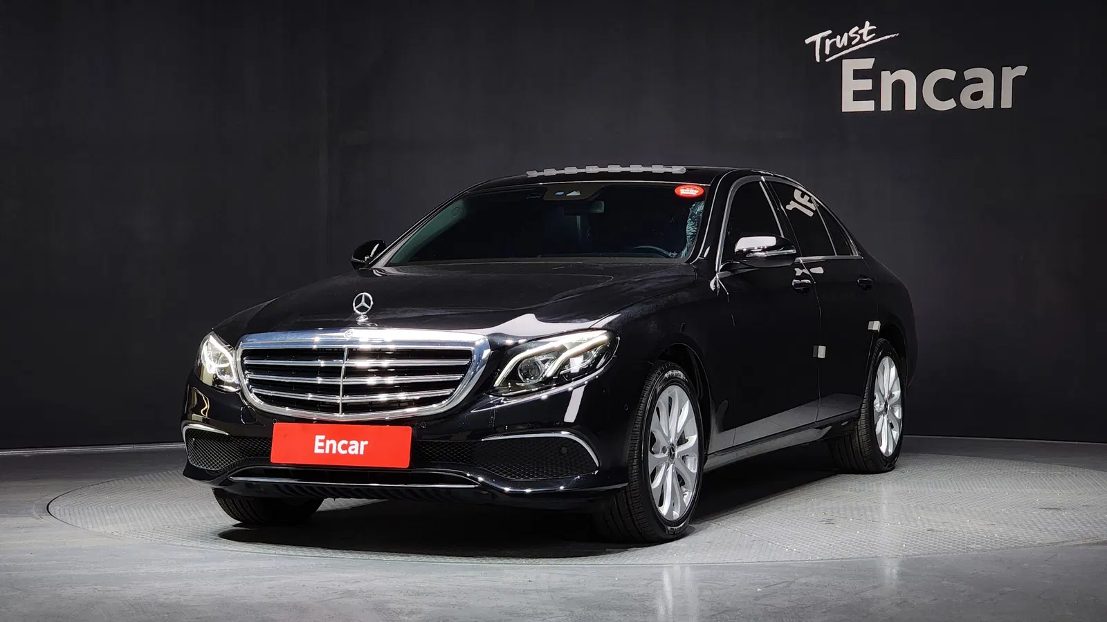 Mercedes-Benz Classe E E220d 4MATIC Exclusive (W213) 2019 — photo 1 sur 26