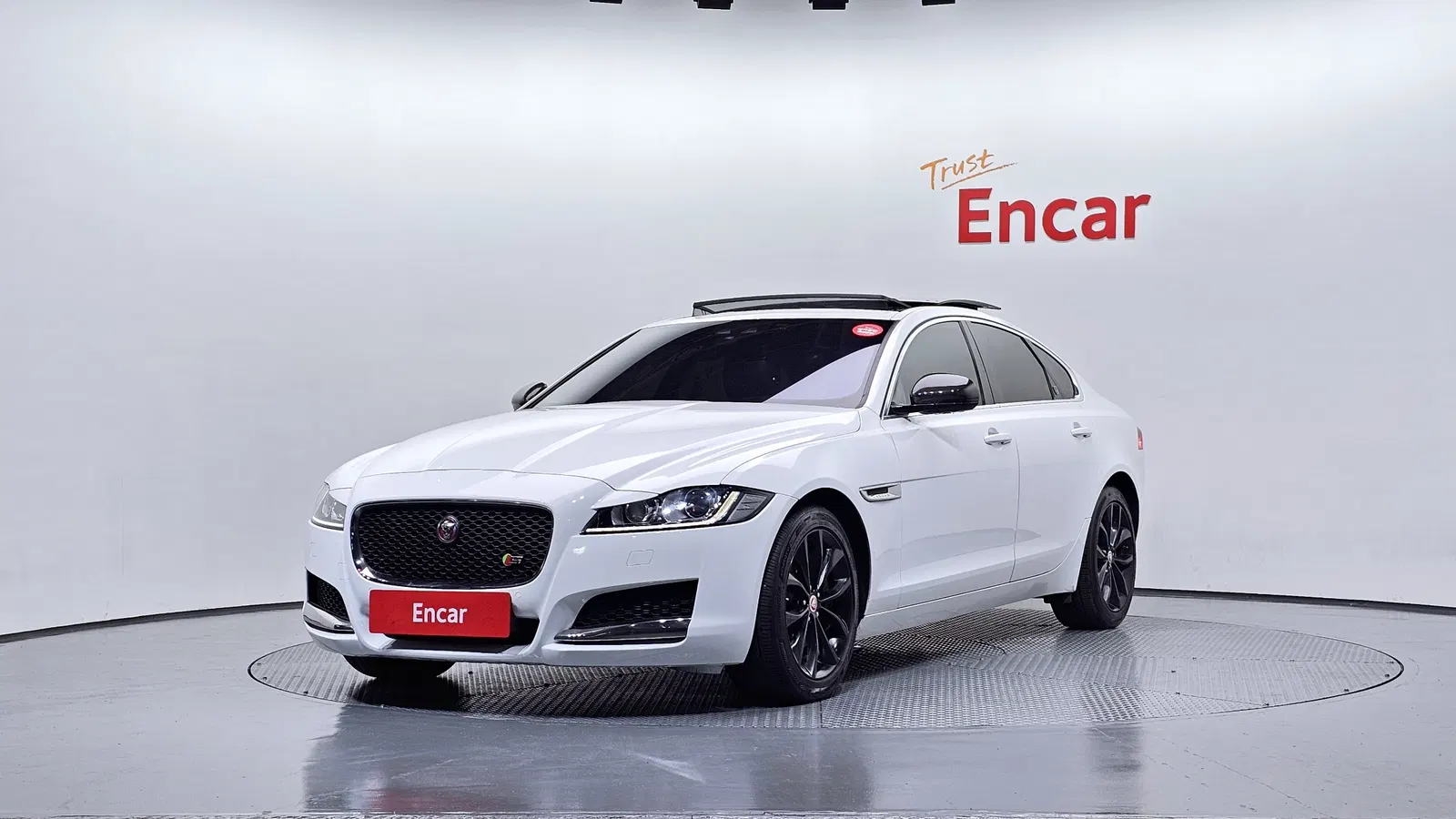 Jaguar XF (X260) 25t Prestige 2018 — photo 1 sur 20