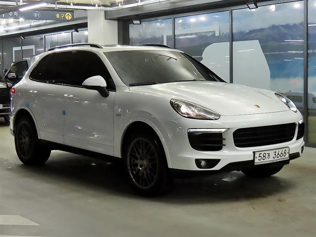 Porsche Cayenne 3.0 Diesel Platinum Edition 2017 — photo 1 sur 26