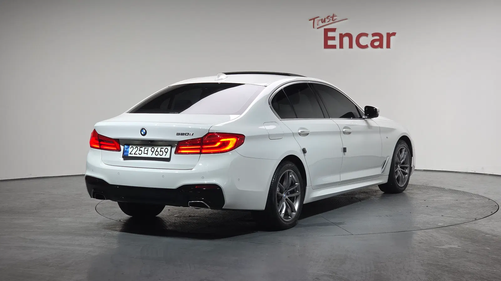 BMW Série 5 (G30) 520d M Sport 2018 — photo 1 sur 20