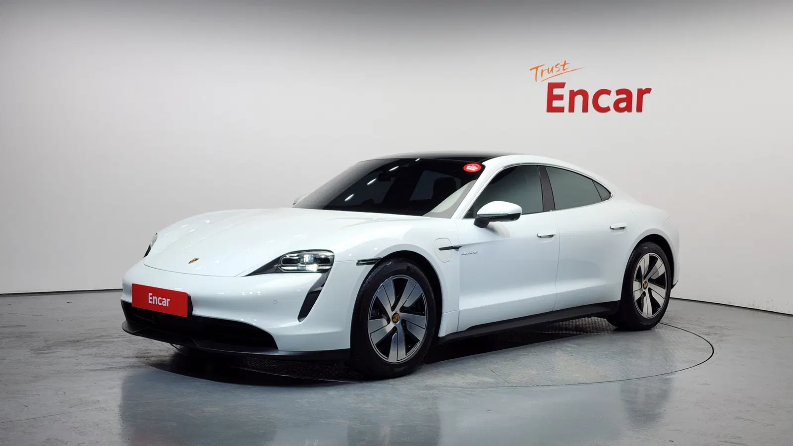Porsche Taycan Base 2023 — photo 1 sur 20
