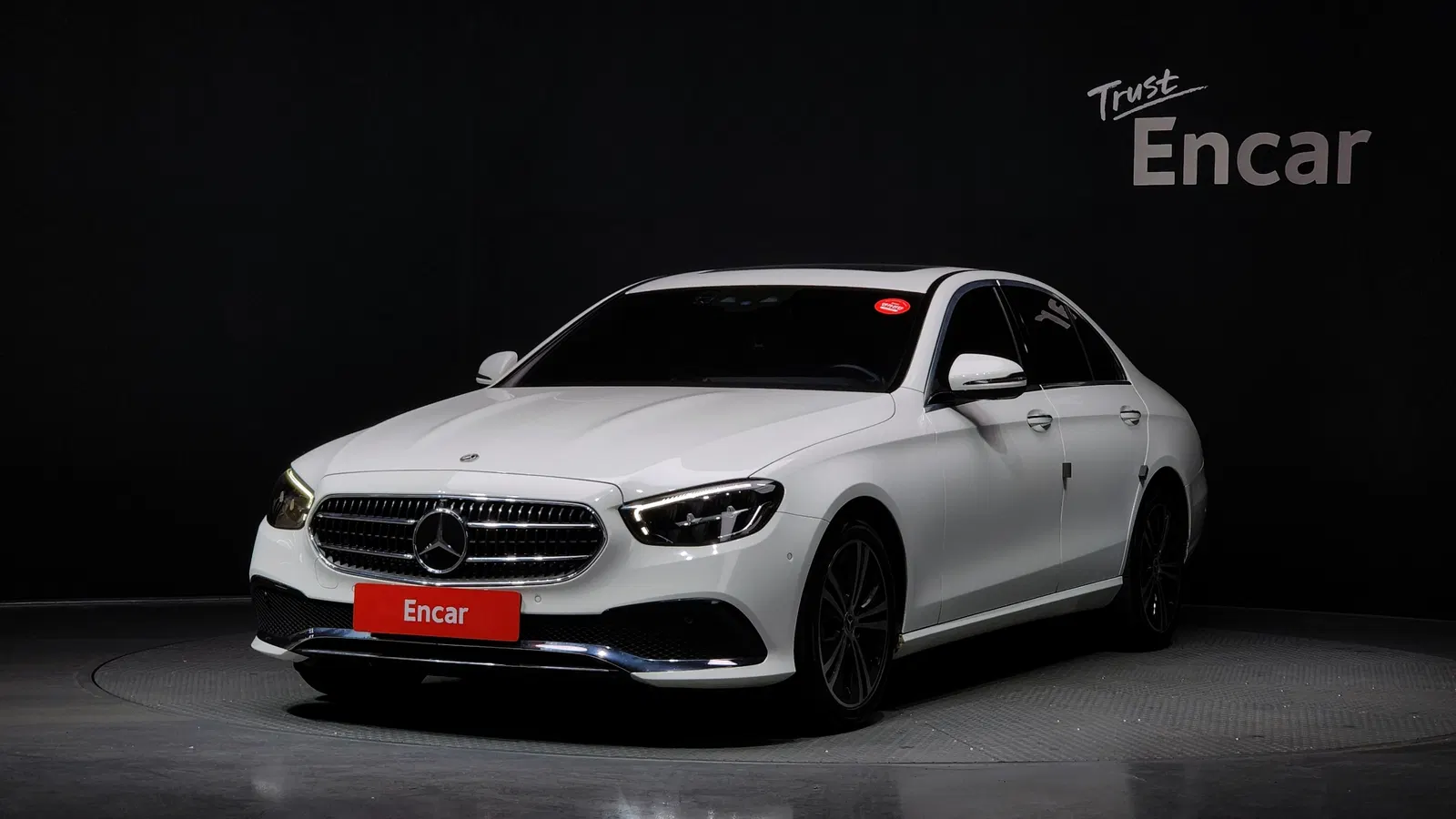Mercedes-Benz Classe E E250 Avantgarde (W213) 2022 — photo 1 sur 20