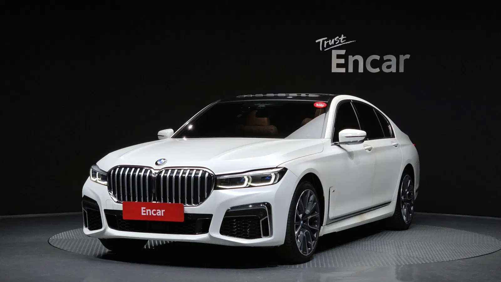 BMW Série 7 (G11) 730d xDrive M Sport 2021 — photo 1 sur 26