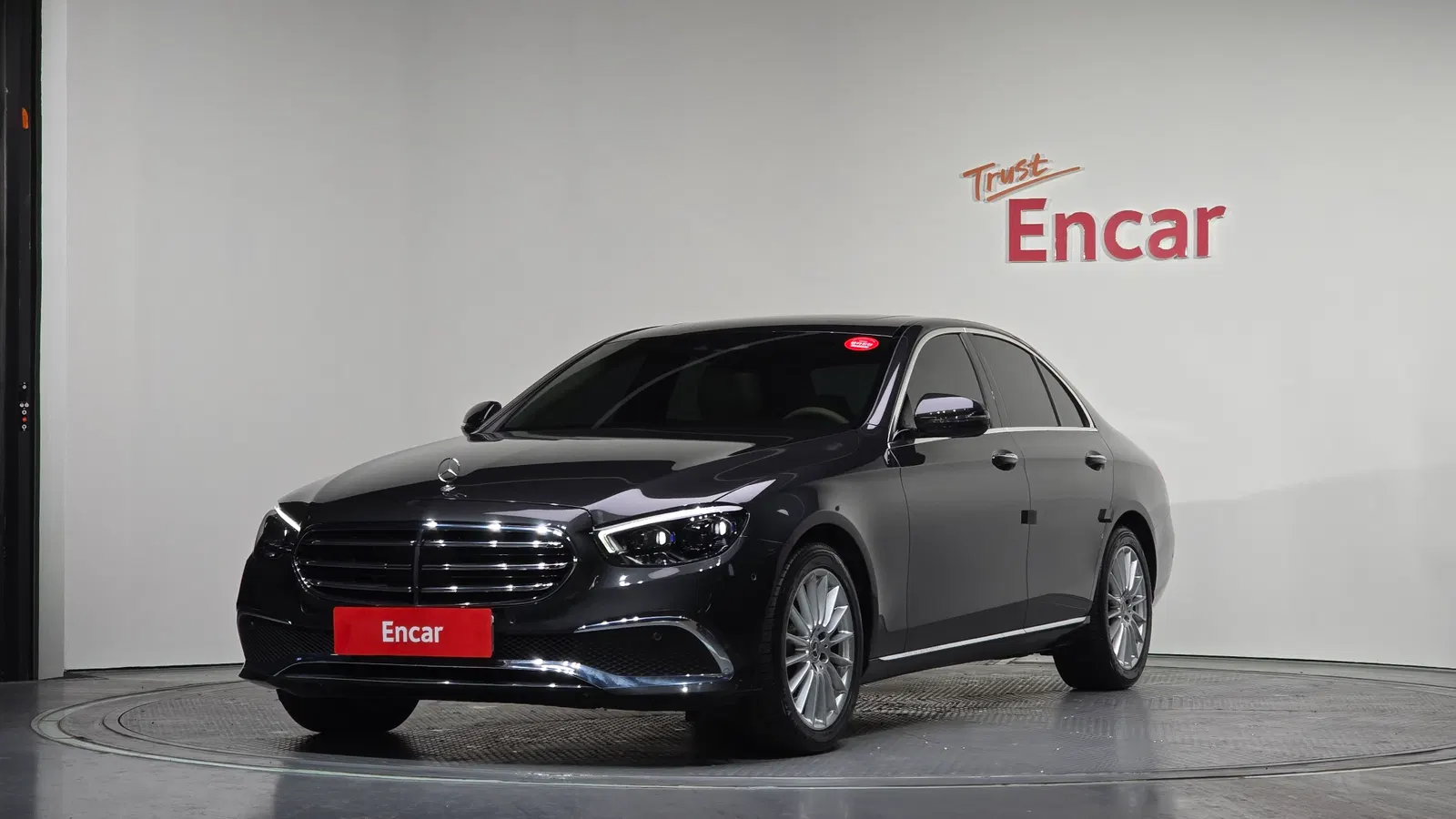 Mercedes-Benz Classe E E250 Exclusive (W213) 2021 — photo 1 sur 20