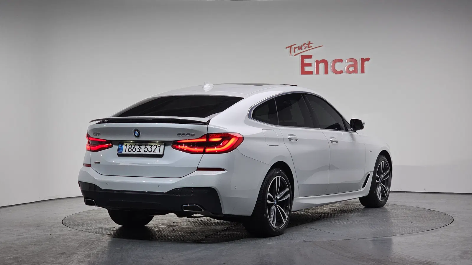 BMW Série 6 GT (G32) 620d xDrive M Sport 2021 — photo 1 sur 20